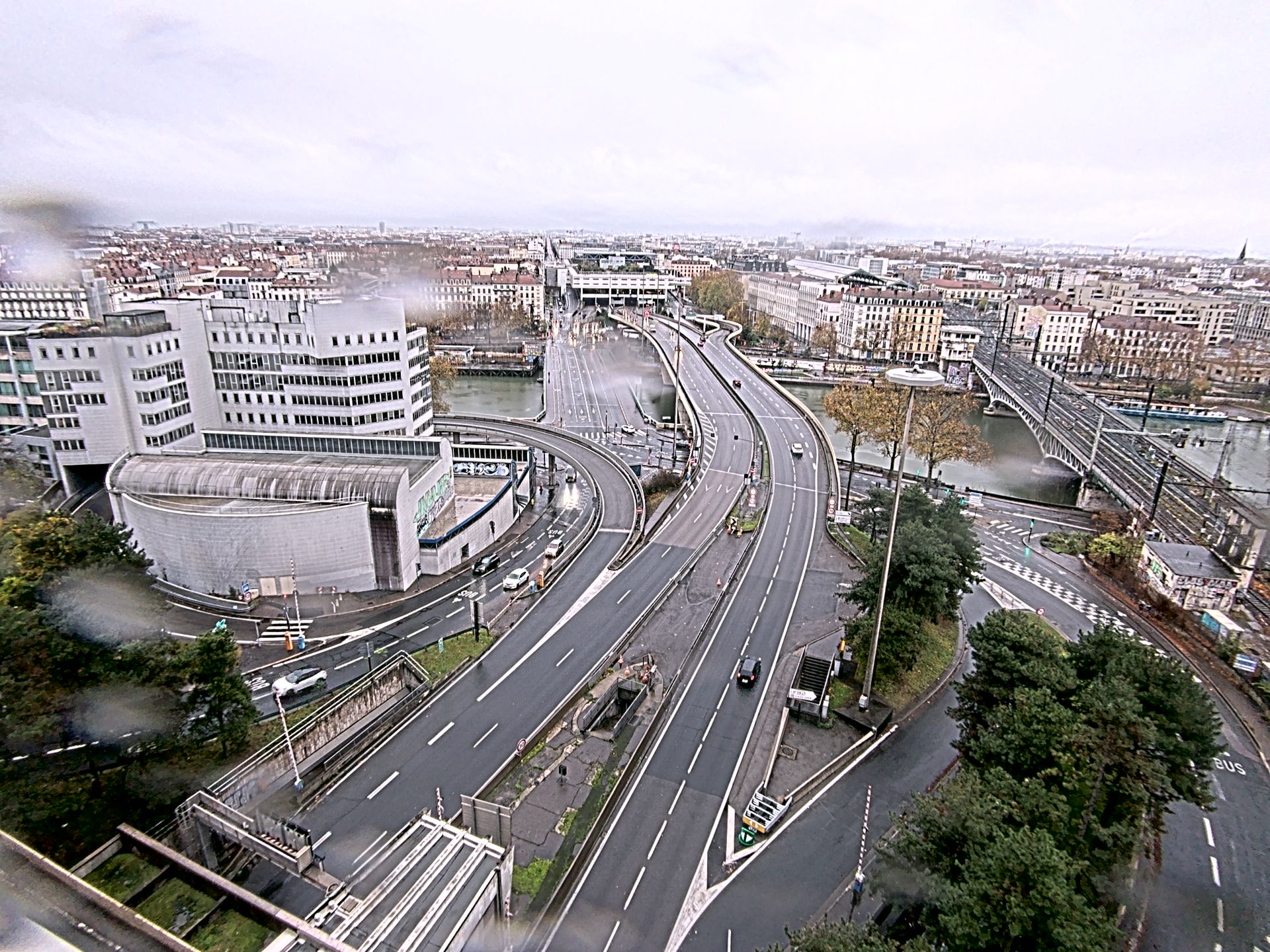 Caméra autoroute à Lyon Perrache à l'entrée Sud du Tunnel sous Fourvière, en direction de Marseille