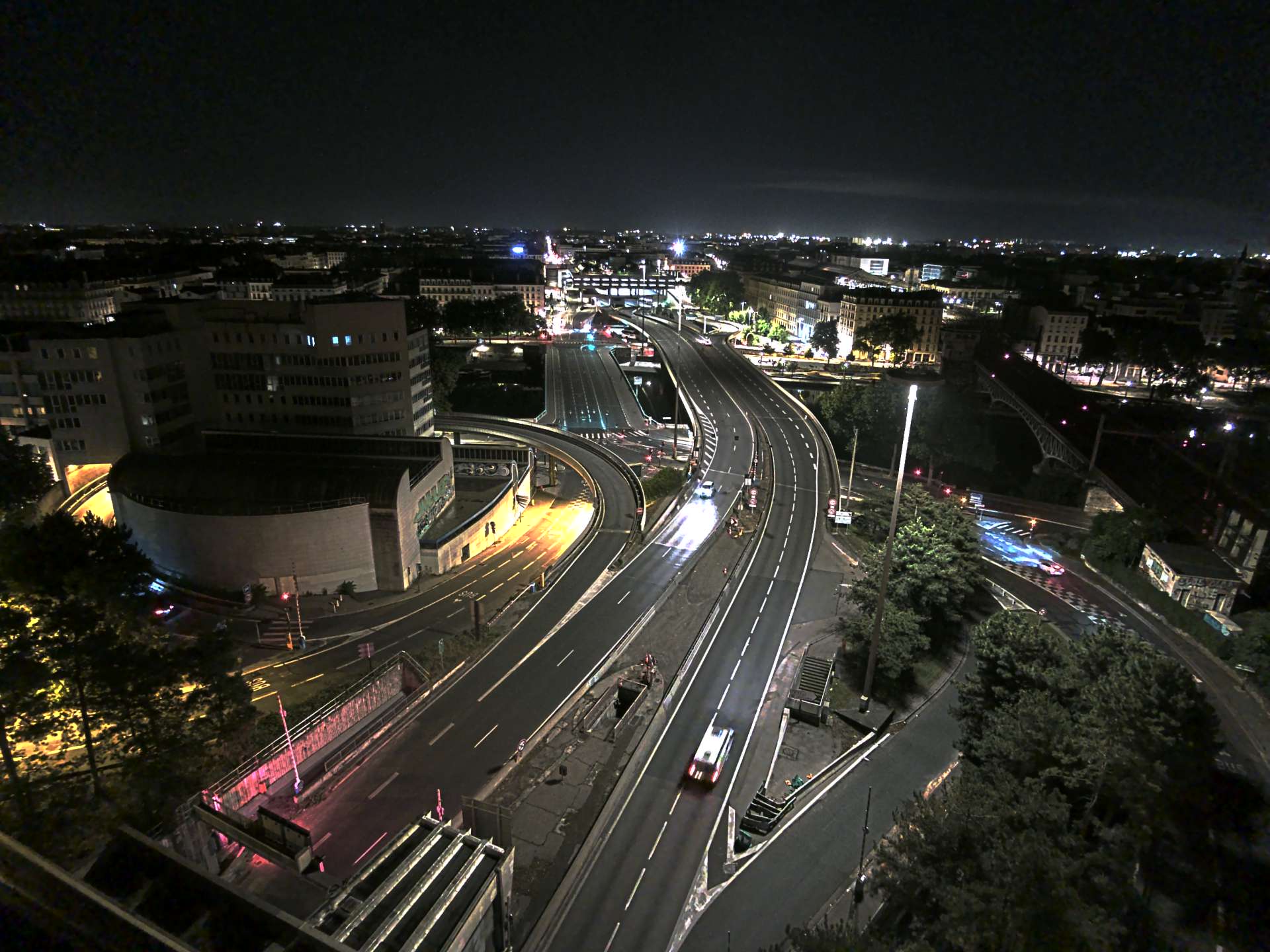 Caméra autoroute à Lyon Perrache à l'entrée Sud du Tunnel sous Fourvière, en direction de Marseille