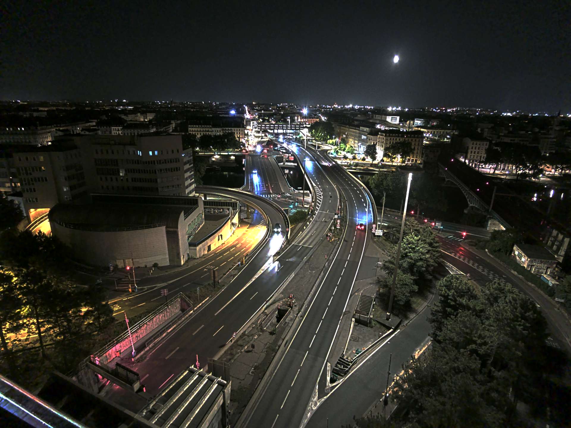 Caméra autoroute à Lyon Perrache à l'entrée Sud du Tunnel sous Fourvière, en direction de Marseille