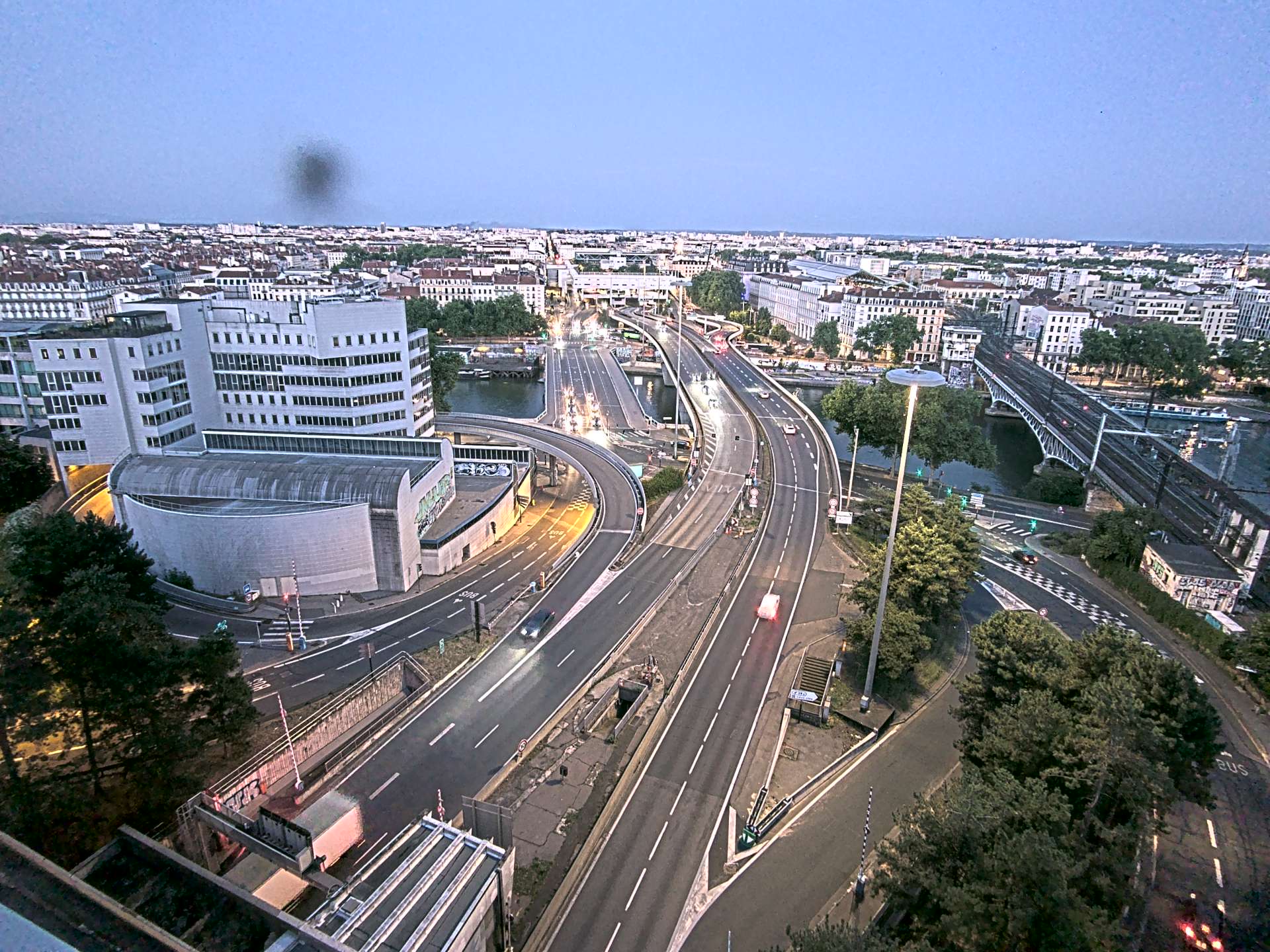 Caméra autoroute à Lyon Perrache à l'entrée Sud du Tunnel sous Fourvière, en direction de Marseille