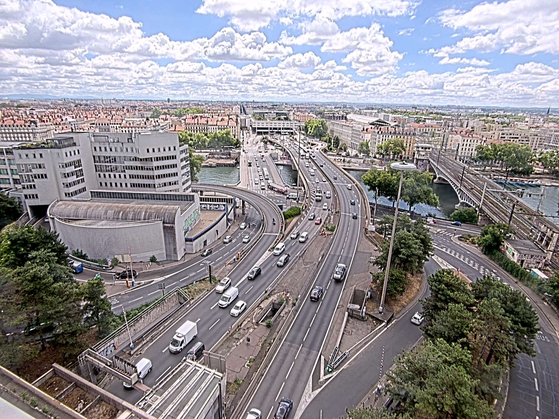 Caméra autoroute à Lyon Perrache à l'entrée Sud du Tunnel sous Fourvière, en direction de Marseille