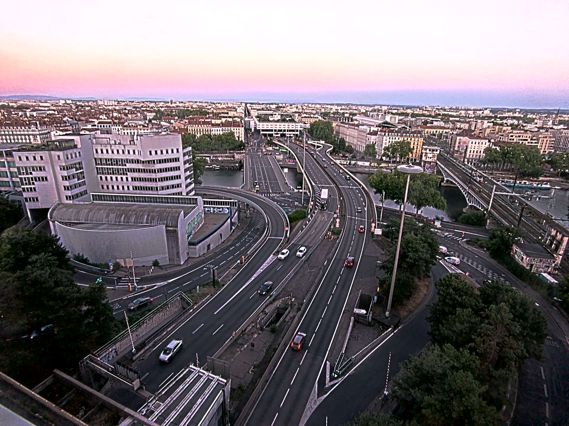 Caméra autoroute à Lyon Perrache à l'entrée Sud du Tunnel sous Fourvière, en direction de Marseille