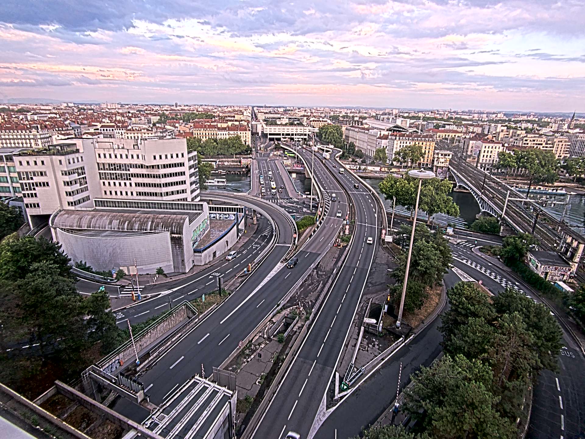 Caméra autoroute à Lyon Perrache à l'entrée Sud du Tunnel sous Fourvière, en direction de Marseille