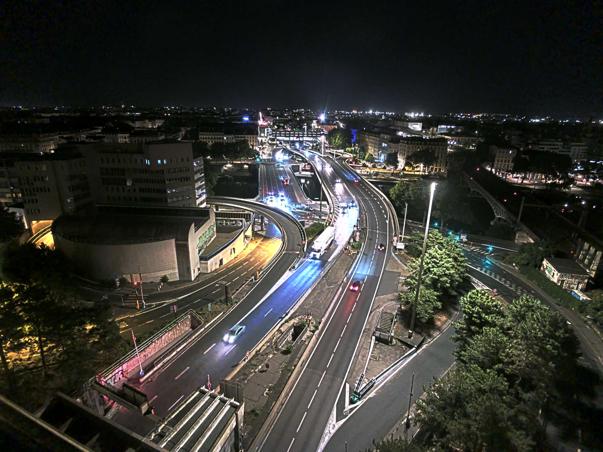 Caméra autoroute à Lyon Perrache à l'entrée Sud du Tunnel sous Fourvière, en direction de Marseille