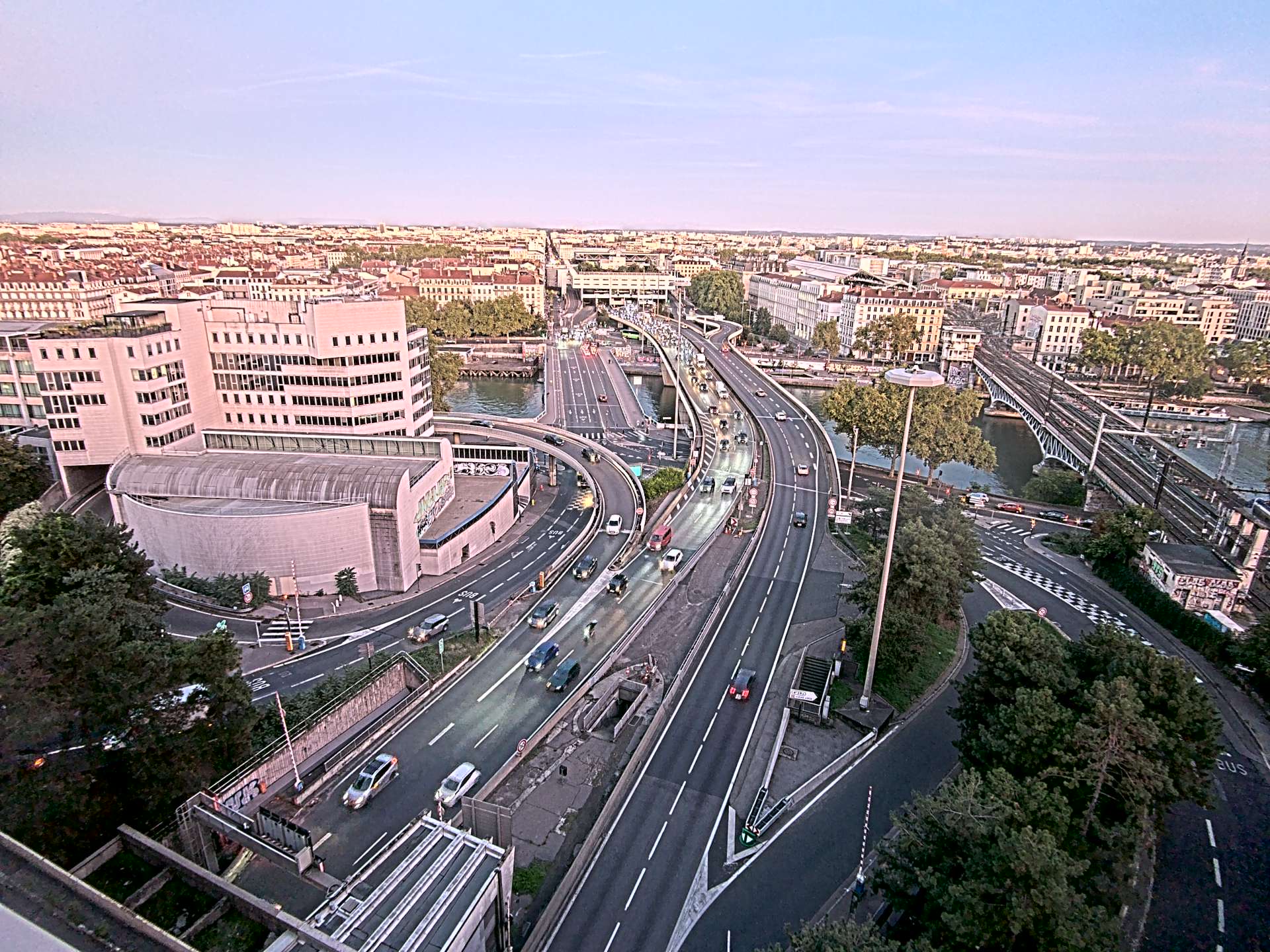 Caméra autoroute à Lyon Perrache à l'entrée Sud du Tunnel sous Fourvière, en direction de Marseille