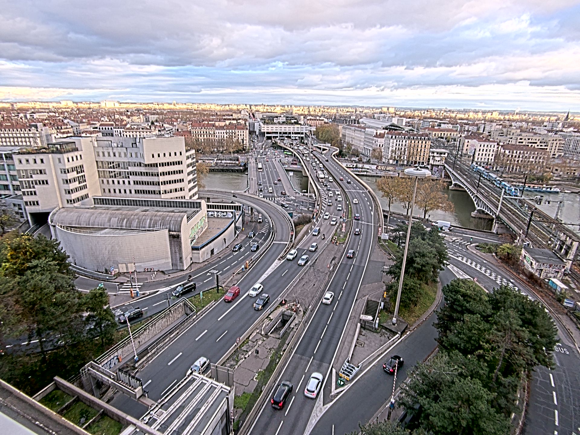 Caméra autoroute à Lyon Perrache à l'entrée Sud du Tunnel sous Fourvière, en direction de Marseille