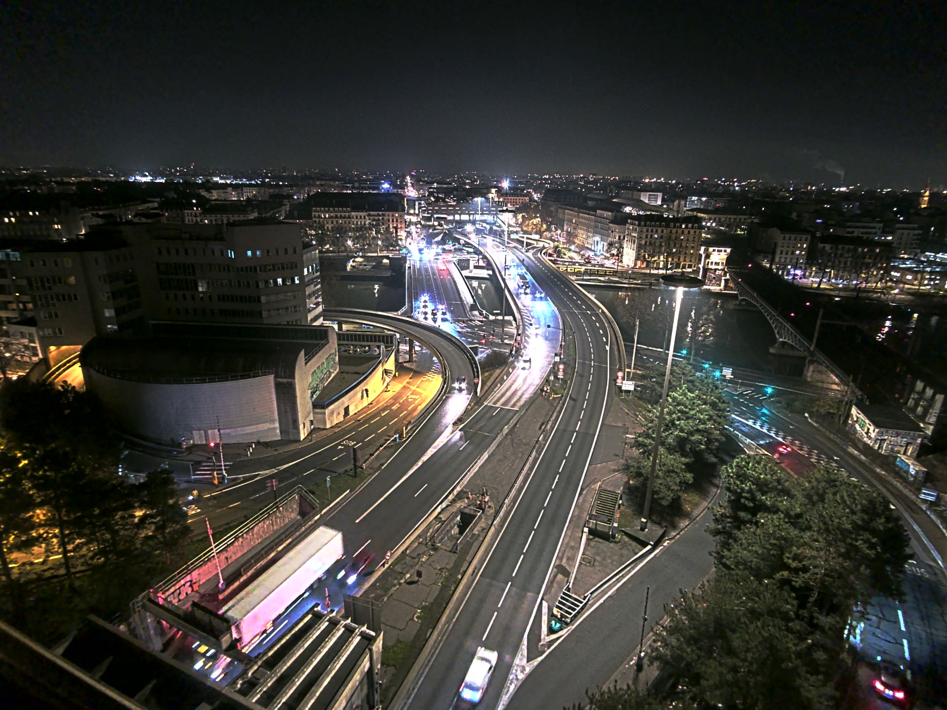 Caméra autoroute à Lyon Perrache à l'entrée Sud du Tunnel sous Fourvière, en direction de Marseille