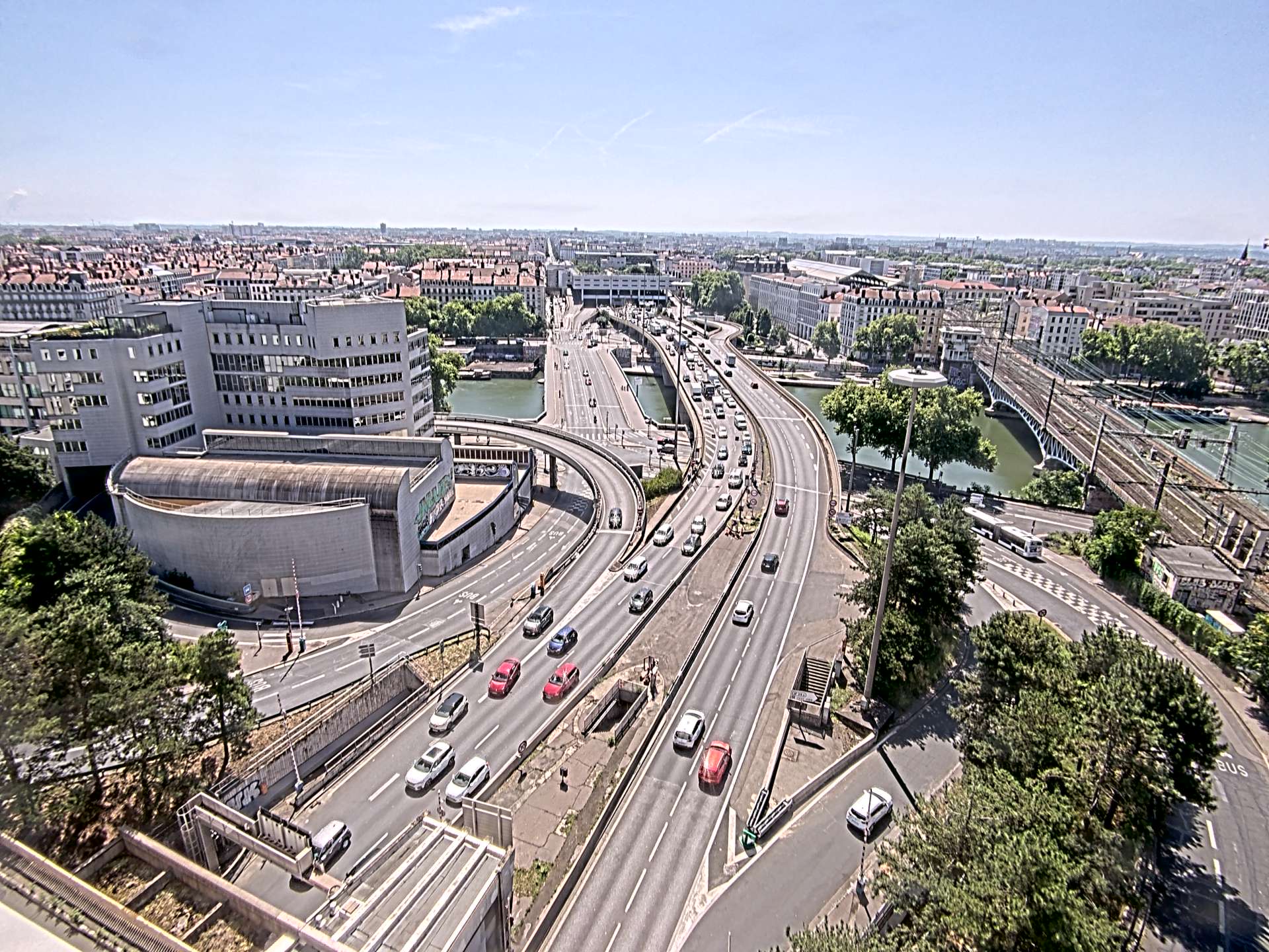 <h2>Caméra autoroute à Lyon Perrache à l'entrée Sud du Tunnel sous Fourvière, en direction de Marseille</h2>