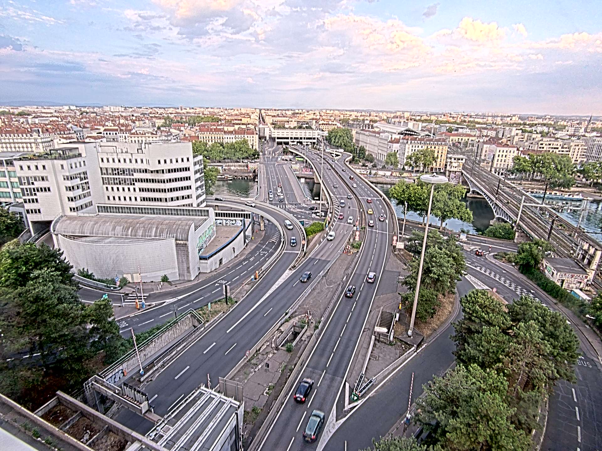 Caméra autoroute à Lyon Perrache à l'entrée Sud du Tunnel sous Fourvière, en direction de Marseille