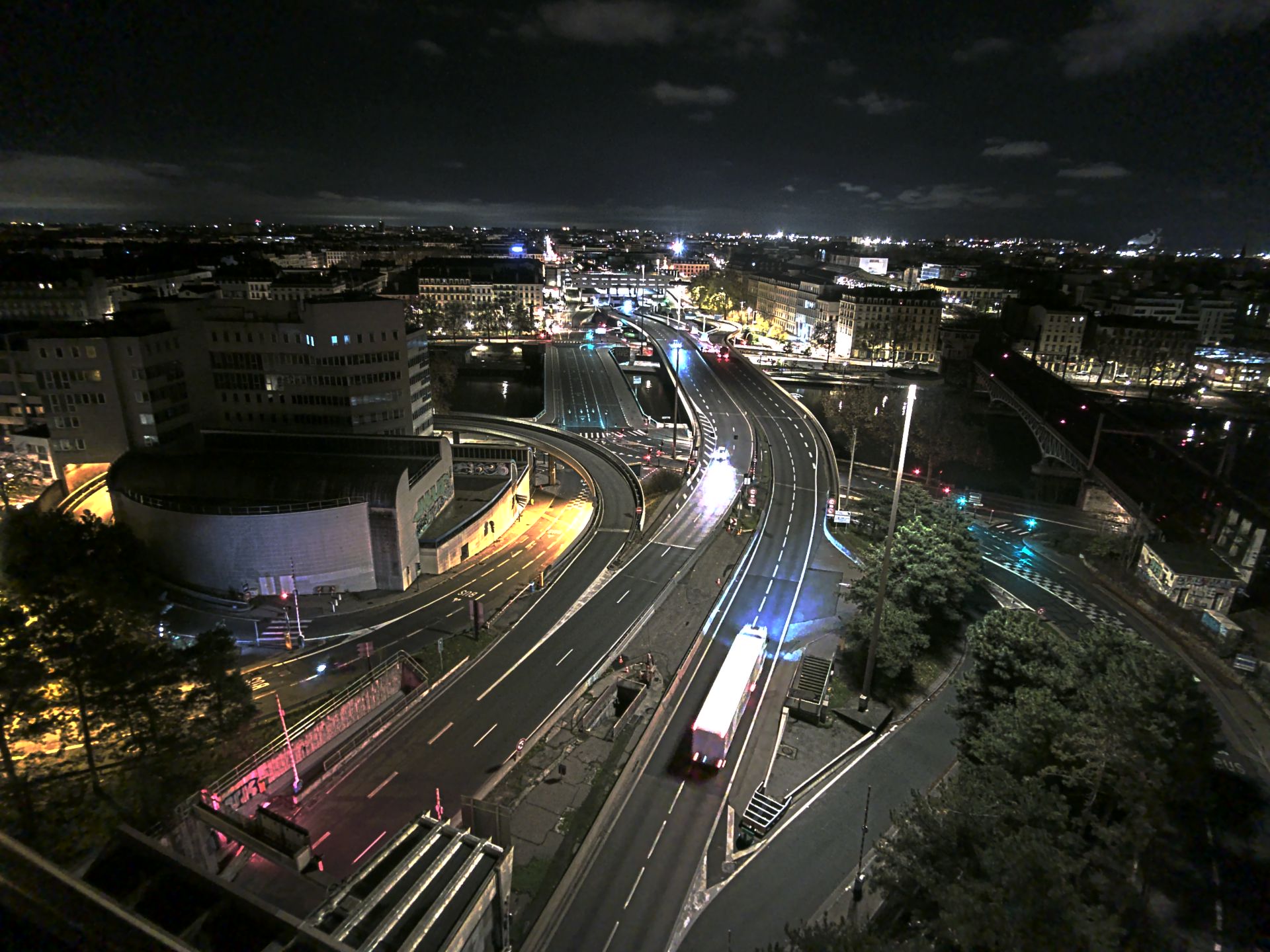 Caméra autoroute à Lyon Perrache à l'entrée Sud du Tunnel sous Fourvière, en direction de Marseille