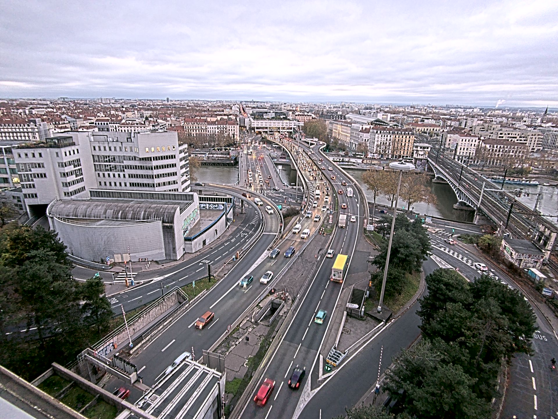 Caméra autoroute à Lyon Perrache à l'entrée Sud du Tunnel sous Fourvière, en direction de Marseille