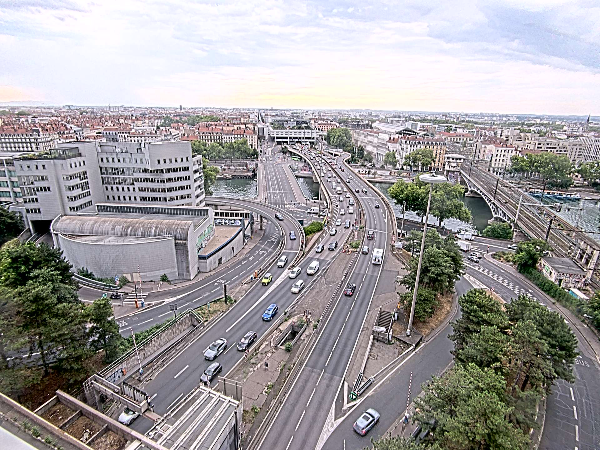Caméra autoroute à Lyon Perrache à l'entrée Sud du Tunnel sous Fourvière, en direction de Marseille