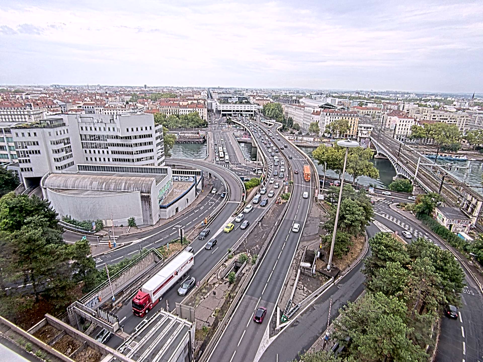 Caméra autoroute à Lyon Perrache à l'entrée Sud du Tunnel sous Fourvière, en direction de Marseille