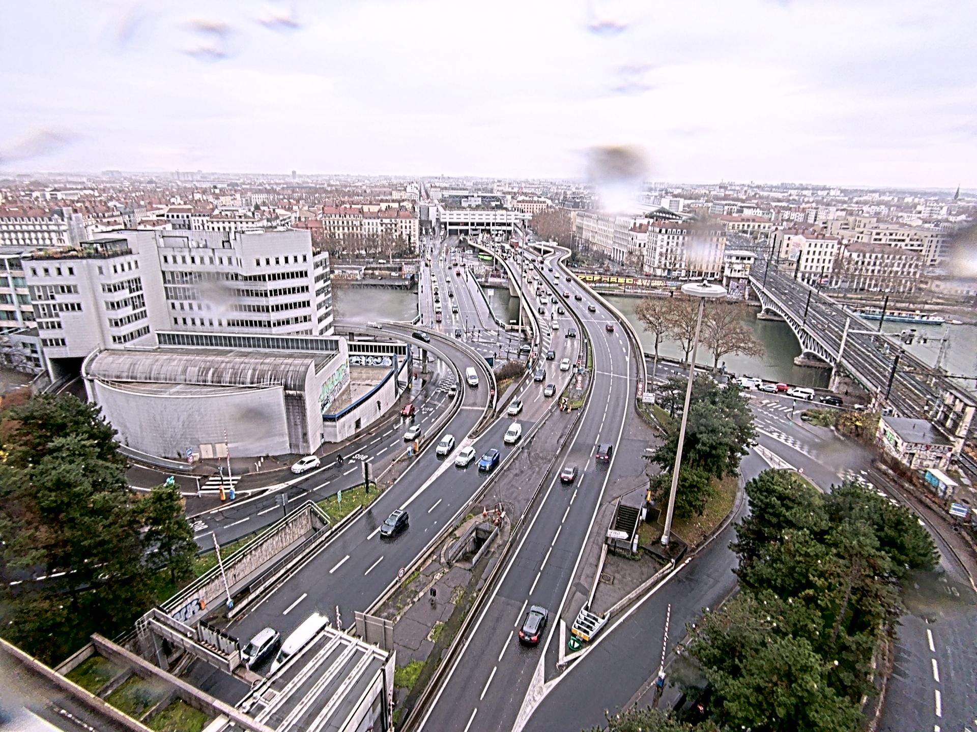 Caméra autoroute à Lyon Perrache à l'entrée Sud du Tunnel sous Fourvière, en direction de Marseille