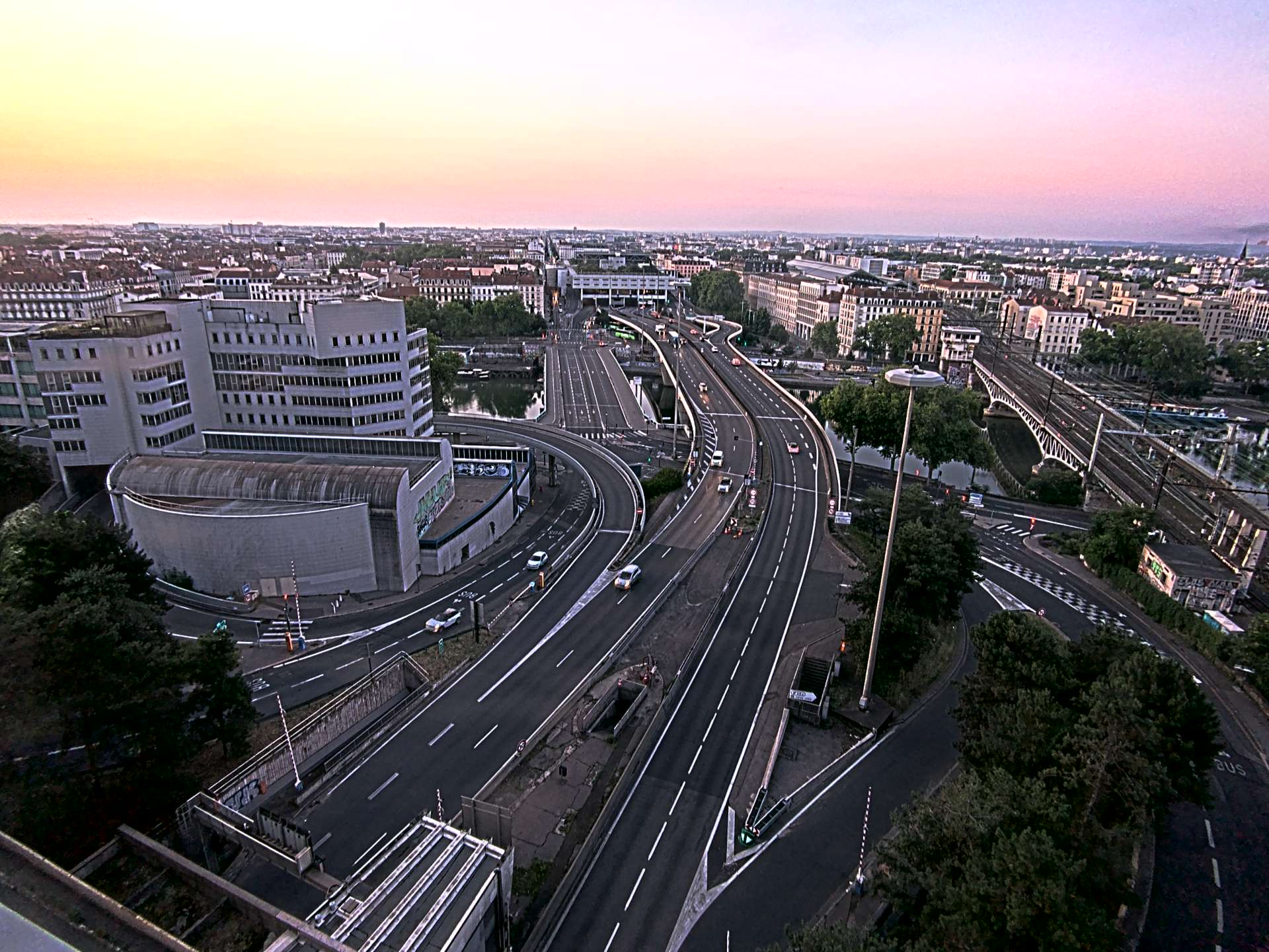 Caméra autoroute à Lyon Perrache à l'entrée Sud du Tunnel sous Fourvière, en direction de Marseille