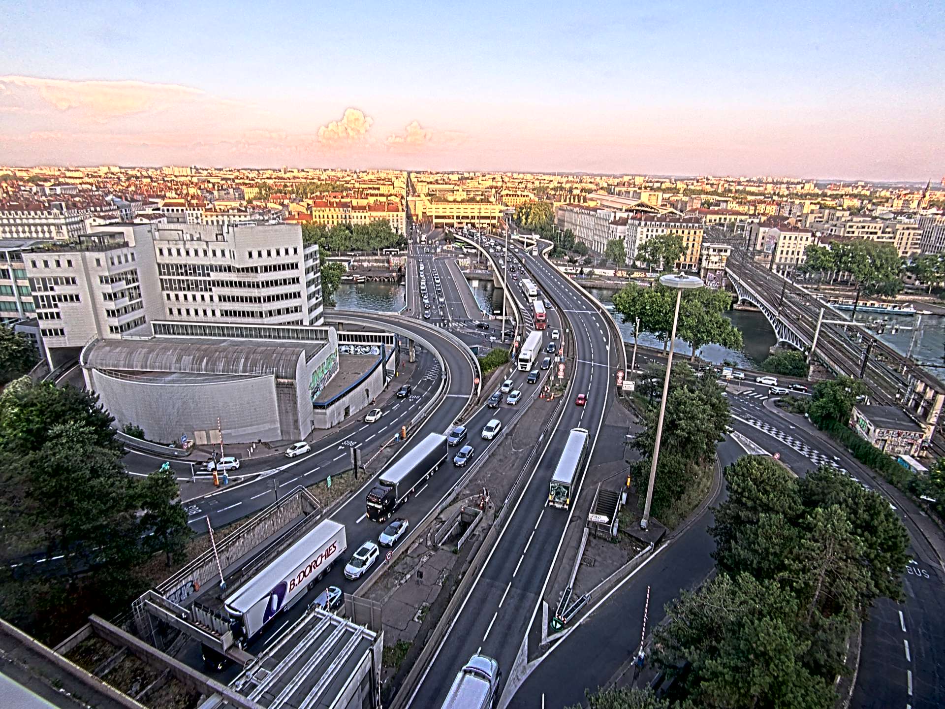 Caméra autoroute à Lyon Perrache à l'entrée Sud du Tunnel sous Fourvière, en direction de Marseille
