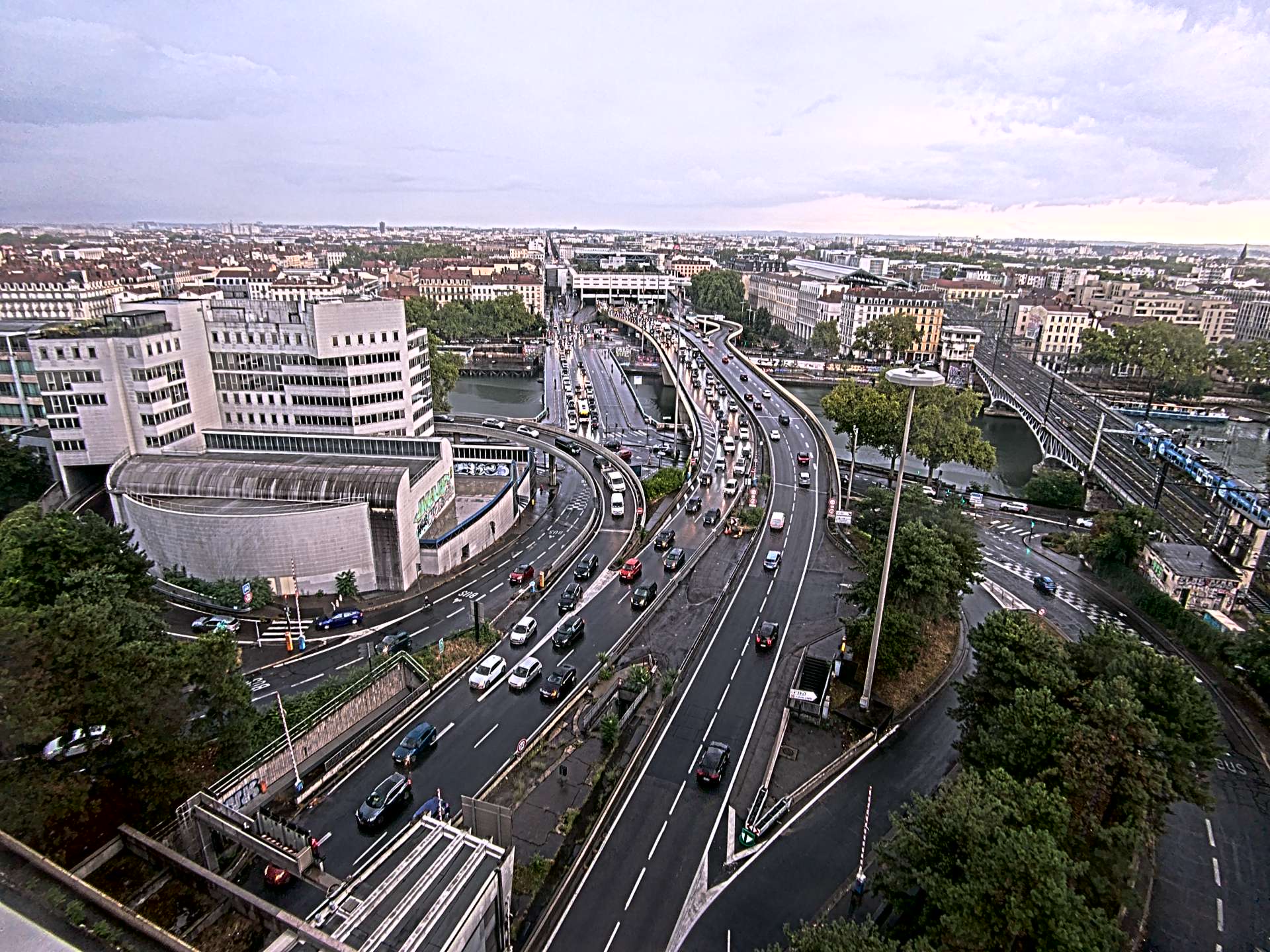 Caméra autoroute à Lyon Perrache à l'entrée Sud du Tunnel sous Fourvière, en direction de Marseille