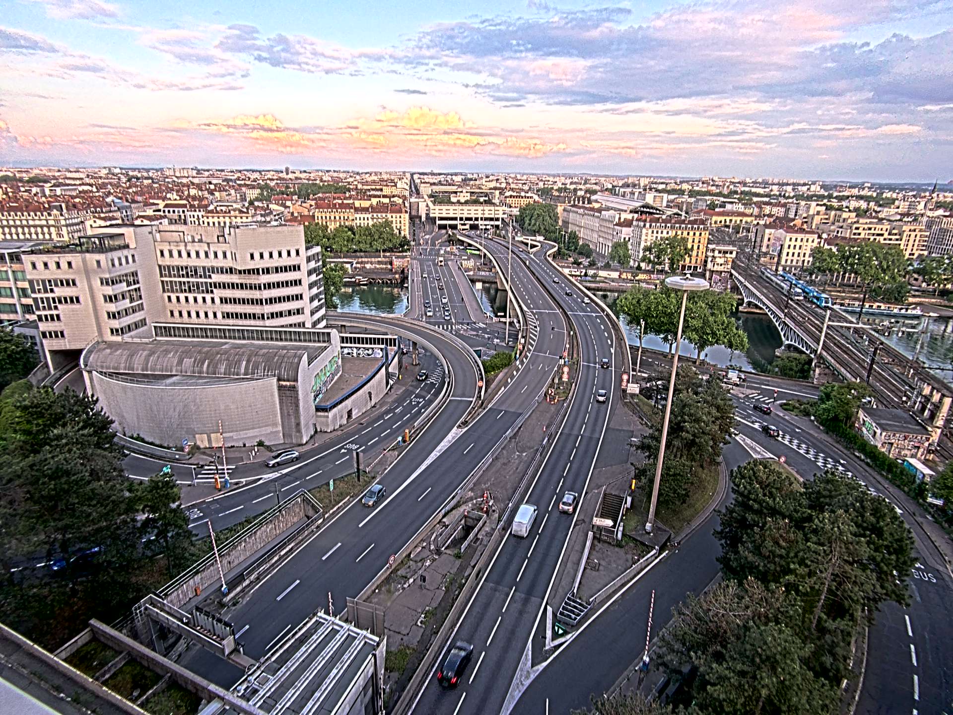 Caméra autoroute à Lyon Perrache à l'entrée Sud du Tunnel sous Fourvière, en direction de Marseille