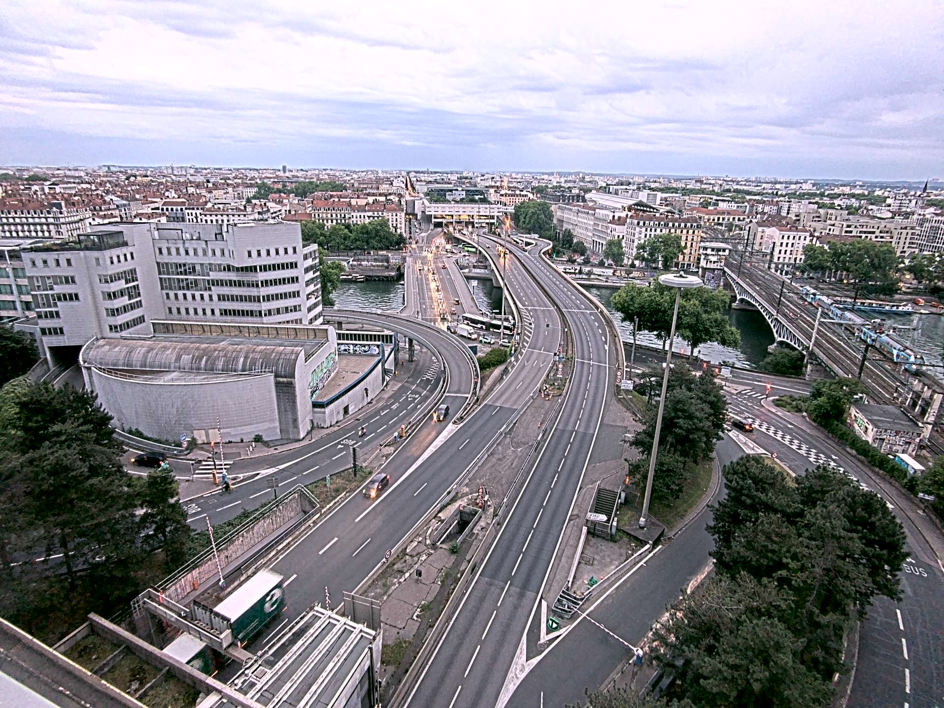 Caméra autoroute à Lyon Perrache à l'entrée Sud du Tunnel sous Fourvière, en direction de Marseille