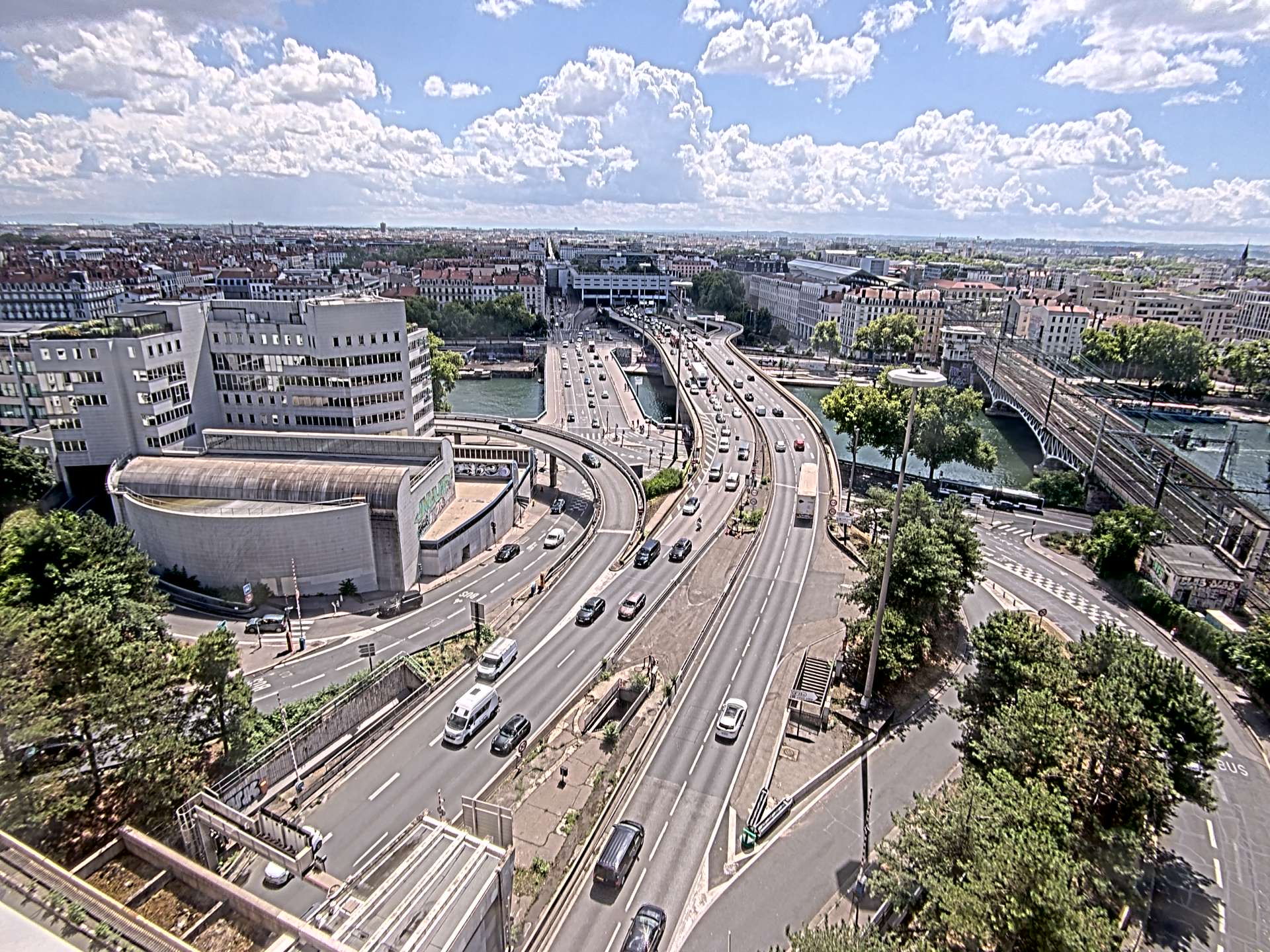 Caméra autoroute à Lyon Perrache à l'entrée Sud du Tunnel sous Fourvière, en direction de Marseille