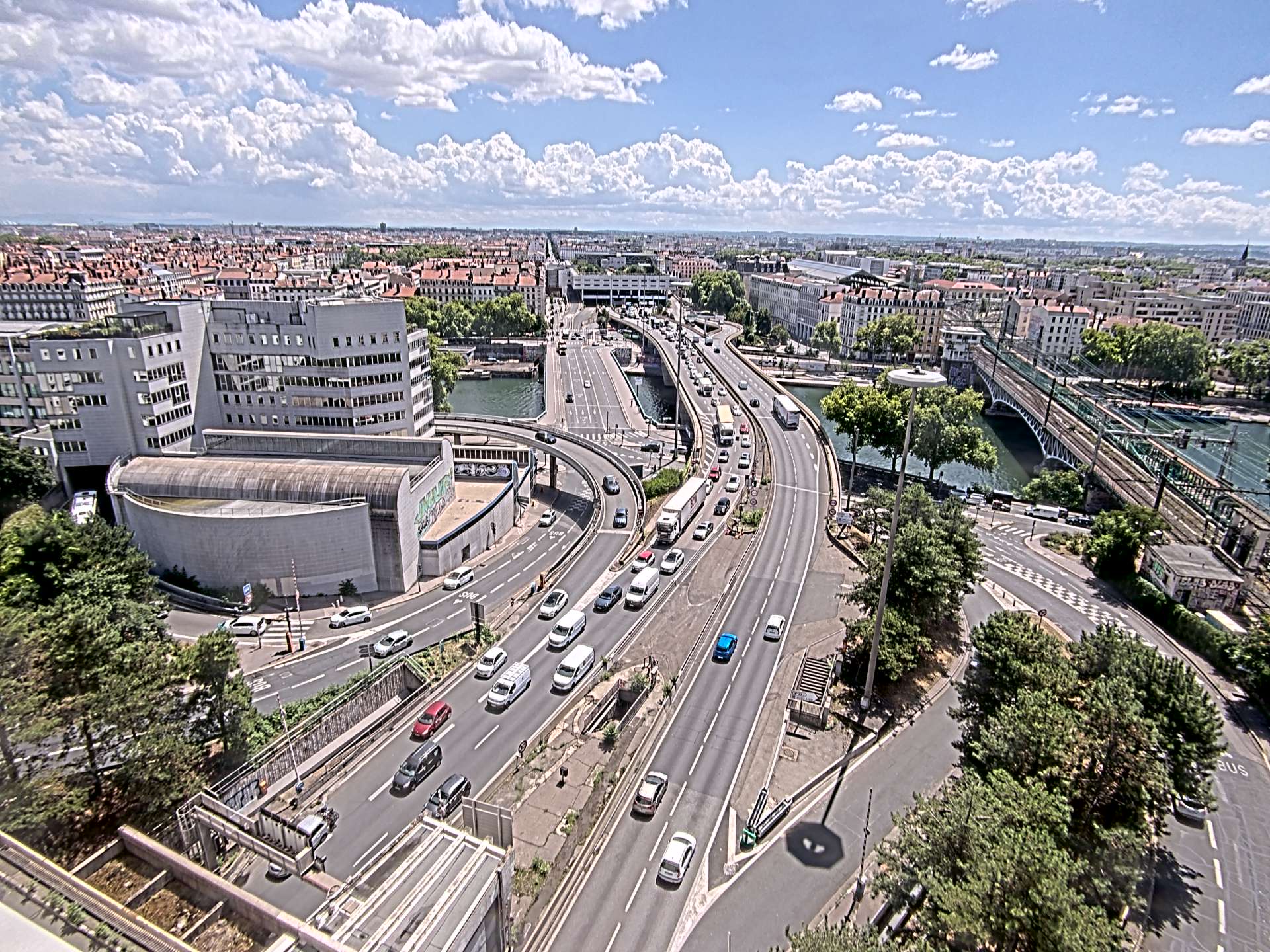 Caméra autoroute à Lyon Perrache à l'entrée Sud du Tunnel sous Fourvière, en direction de Marseille