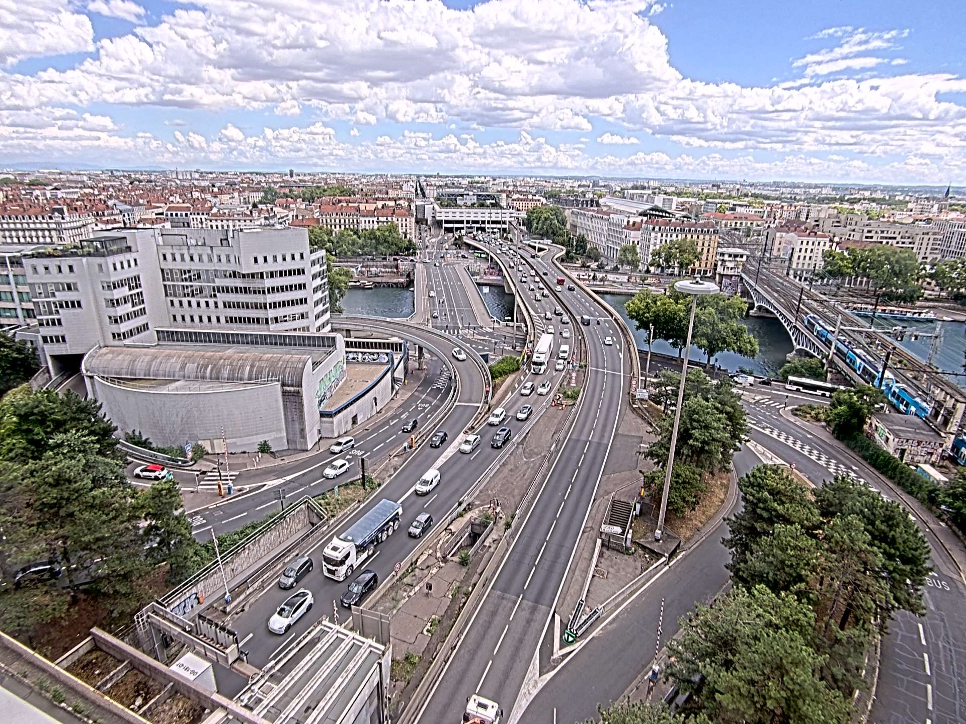 Caméra autoroute à Lyon Perrache à l'entrée Sud du Tunnel sous Fourvière, en direction de Marseille