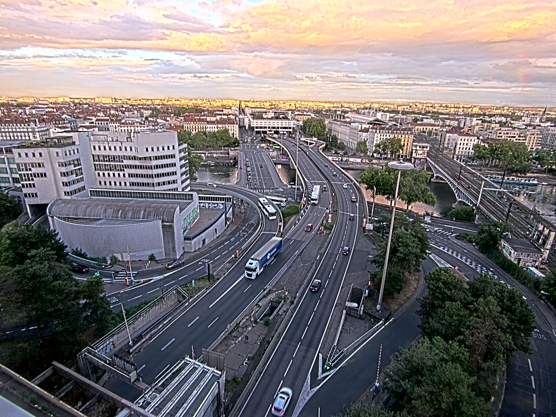 Caméra autoroute à Lyon Perrache à l'entrée Sud du Tunnel sous Fourvière, en direction de Marseille