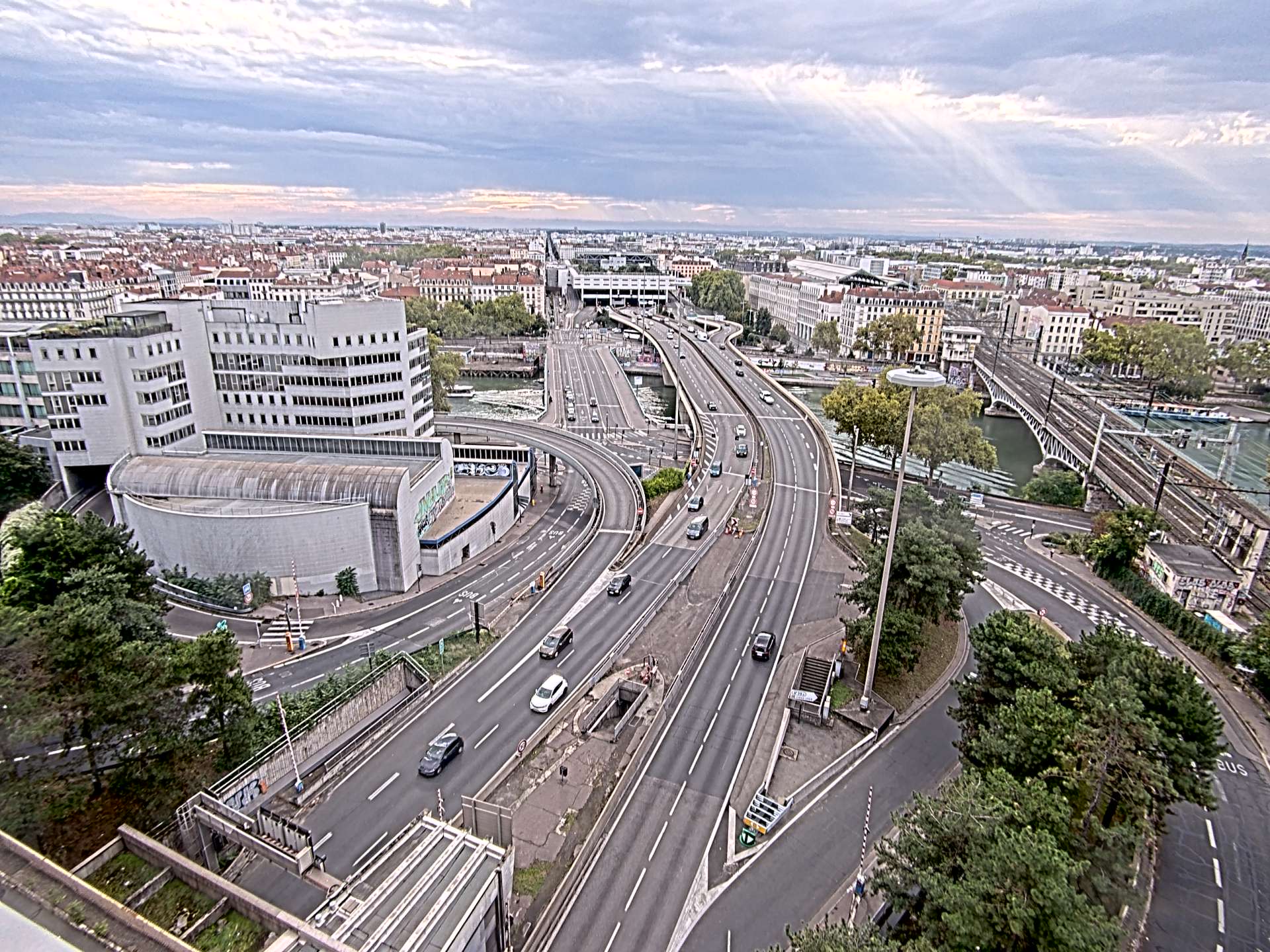 Caméra autoroute à Lyon Perrache à l'entrée Sud du Tunnel sous Fourvière, en direction de Marseille