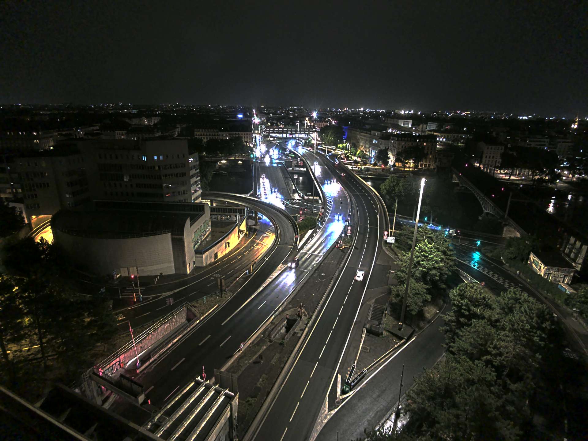 Caméra autoroute à Lyon Perrache à l'entrée Sud du Tunnel sous Fourvière, en direction de Marseille