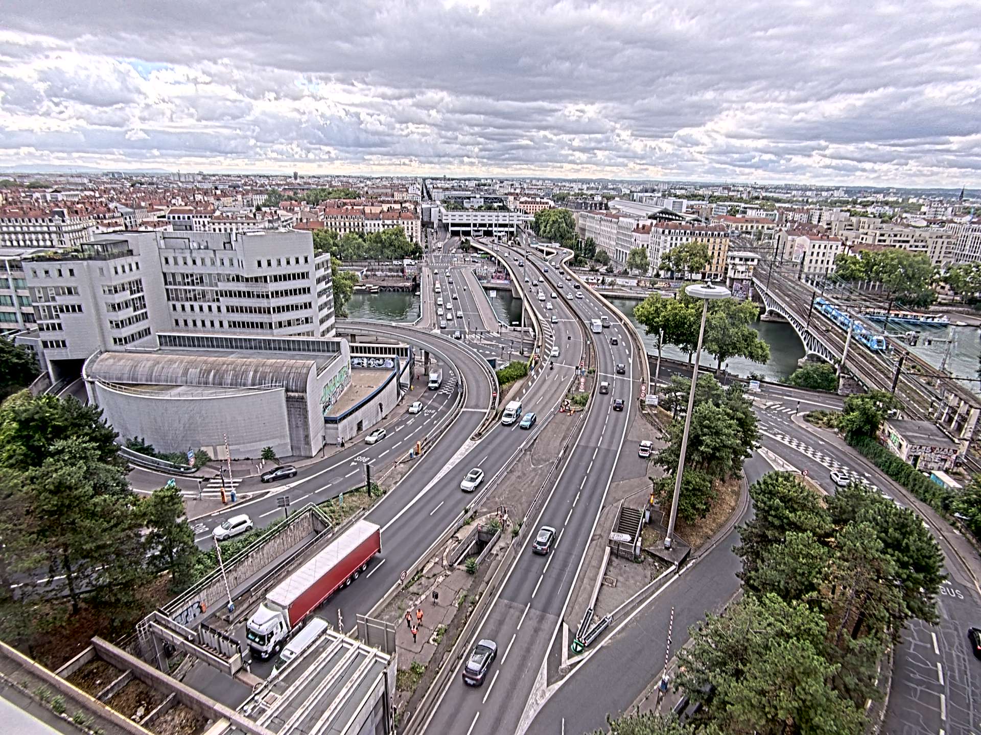Caméra autoroute à Lyon Perrache à l'entrée Sud du Tunnel sous Fourvière, en direction de Marseille