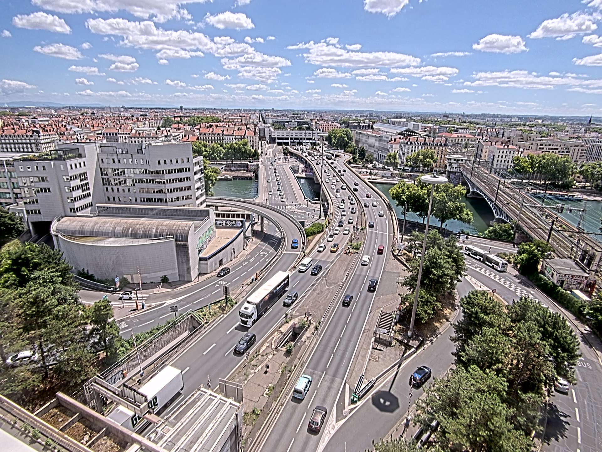 Caméra autoroute à Lyon Perrache à l'entrée Sud du Tunnel sous Fourvière, en direction de Marseille