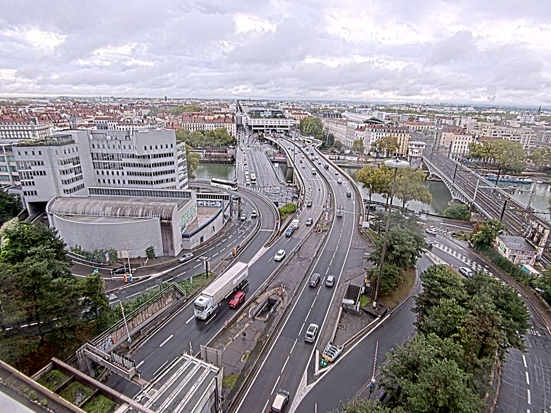 Caméra autoroute à Lyon Perrache à l'entrée Sud du Tunnel sous Fourvière, en direction de Marseille