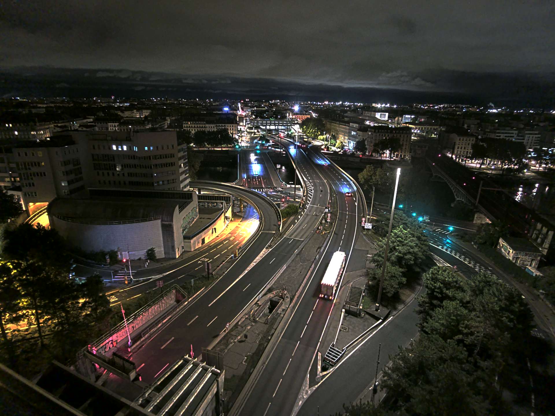 Caméra autoroute à Lyon Perrache à l'entrée Sud du Tunnel sous Fourvière, en direction de Marseille
