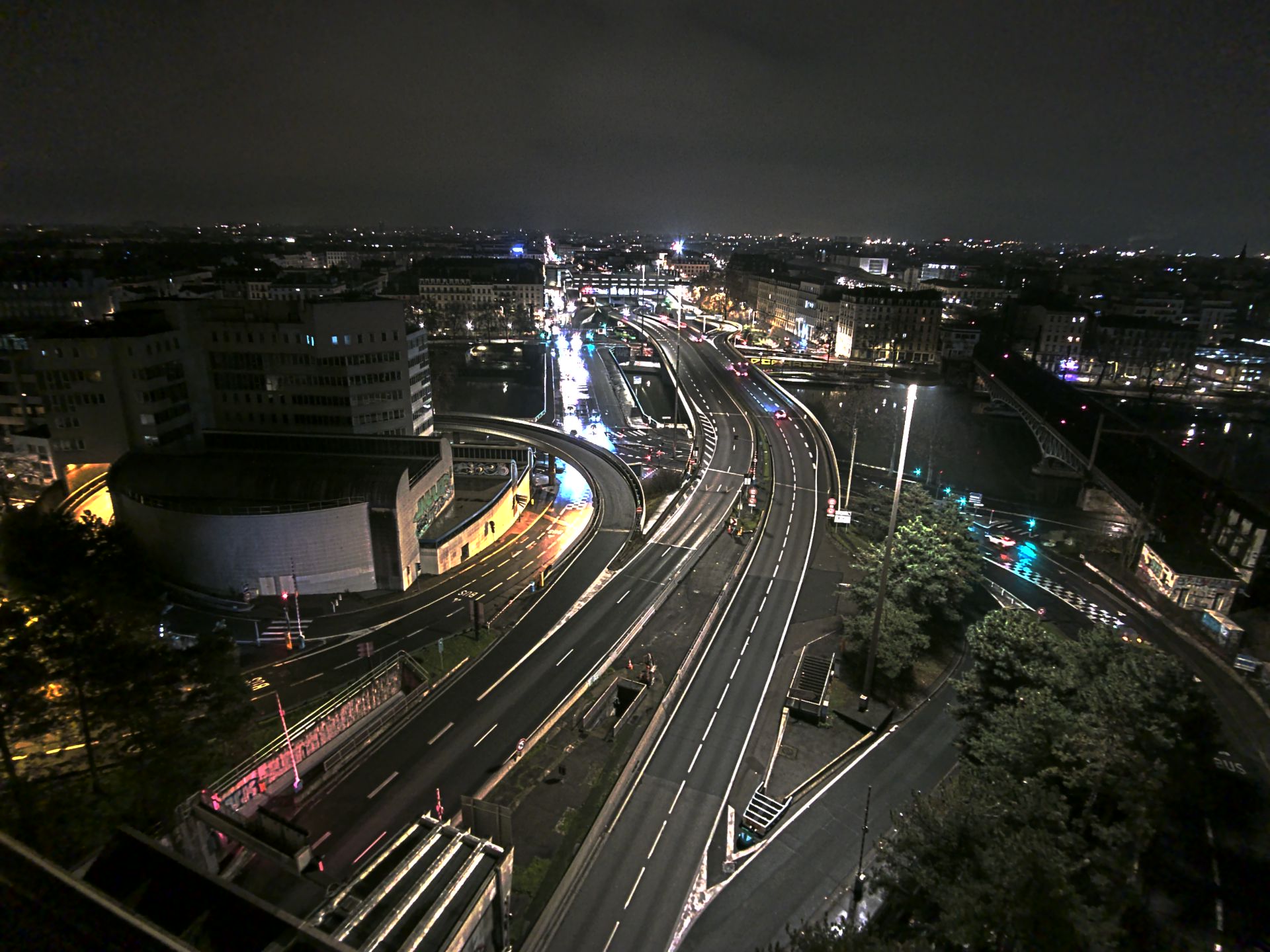 Caméra autoroute à Lyon Perrache à l'entrée Sud du Tunnel sous Fourvière, en direction de Marseille