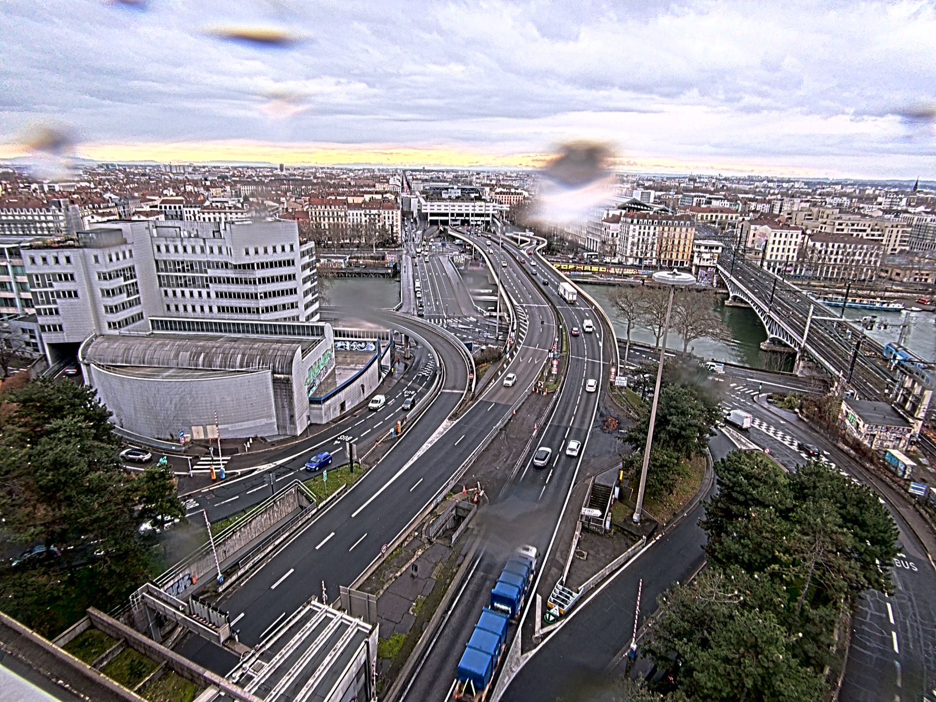 Caméra autoroute à Lyon Perrache à l'entrée Sud du Tunnel sous Fourvière, en direction de Marseille