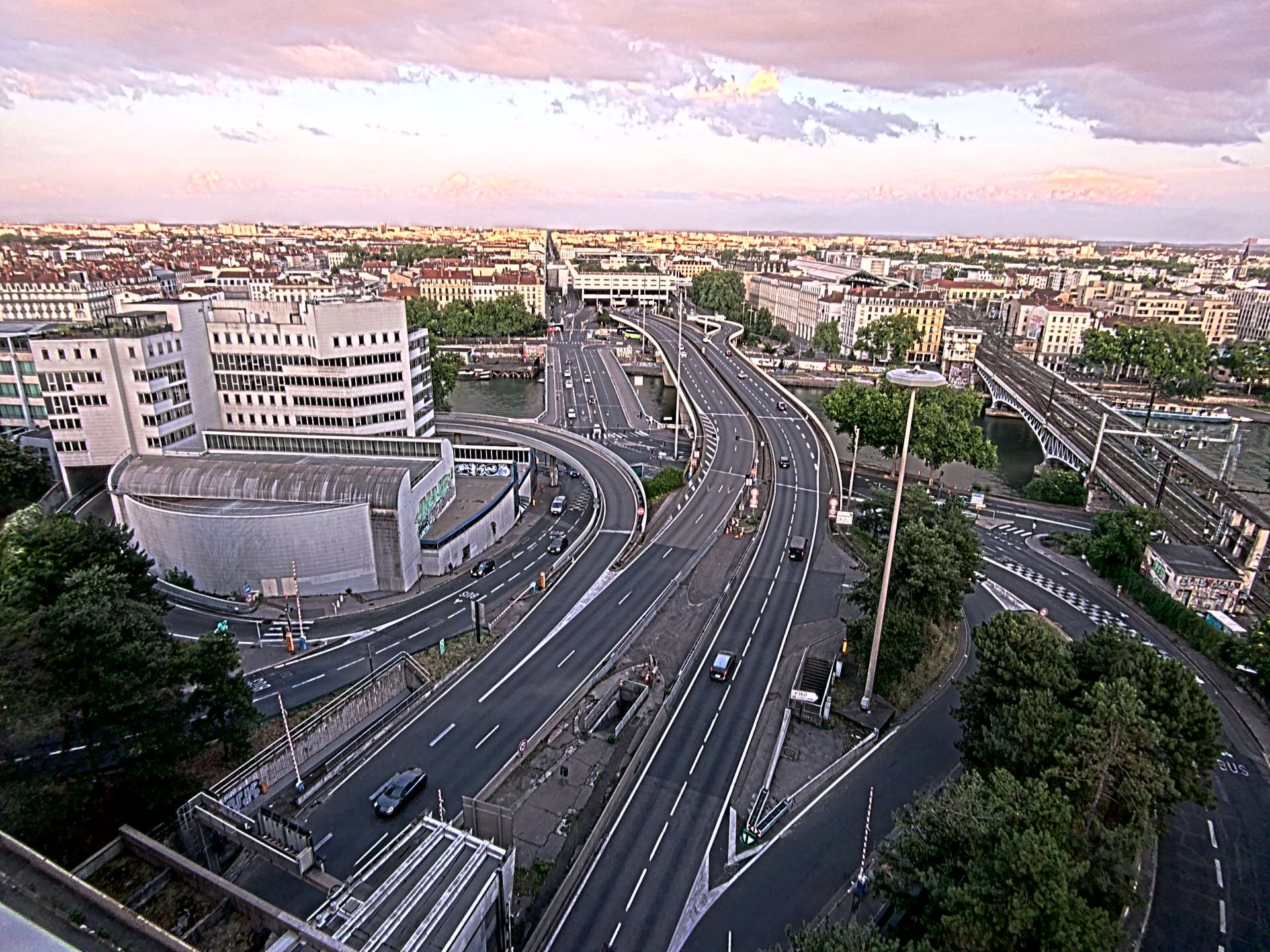 Caméra autoroute à Lyon Perrache à l'entrée Sud du Tunnel sous Fourvière, en direction de Marseille