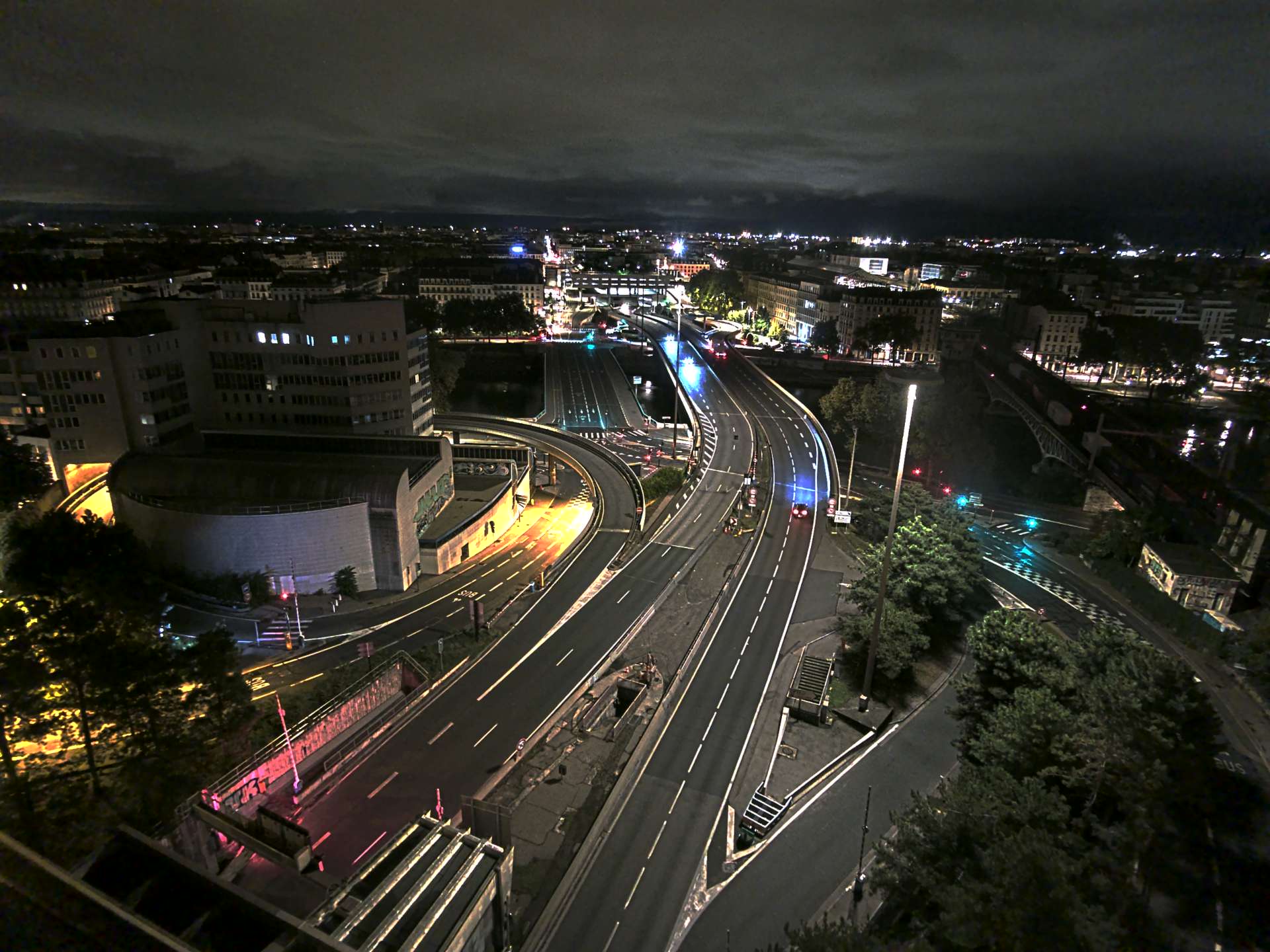 Caméra autoroute à Lyon Perrache à l'entrée Sud du Tunnel sous Fourvière, en direction de Marseille
