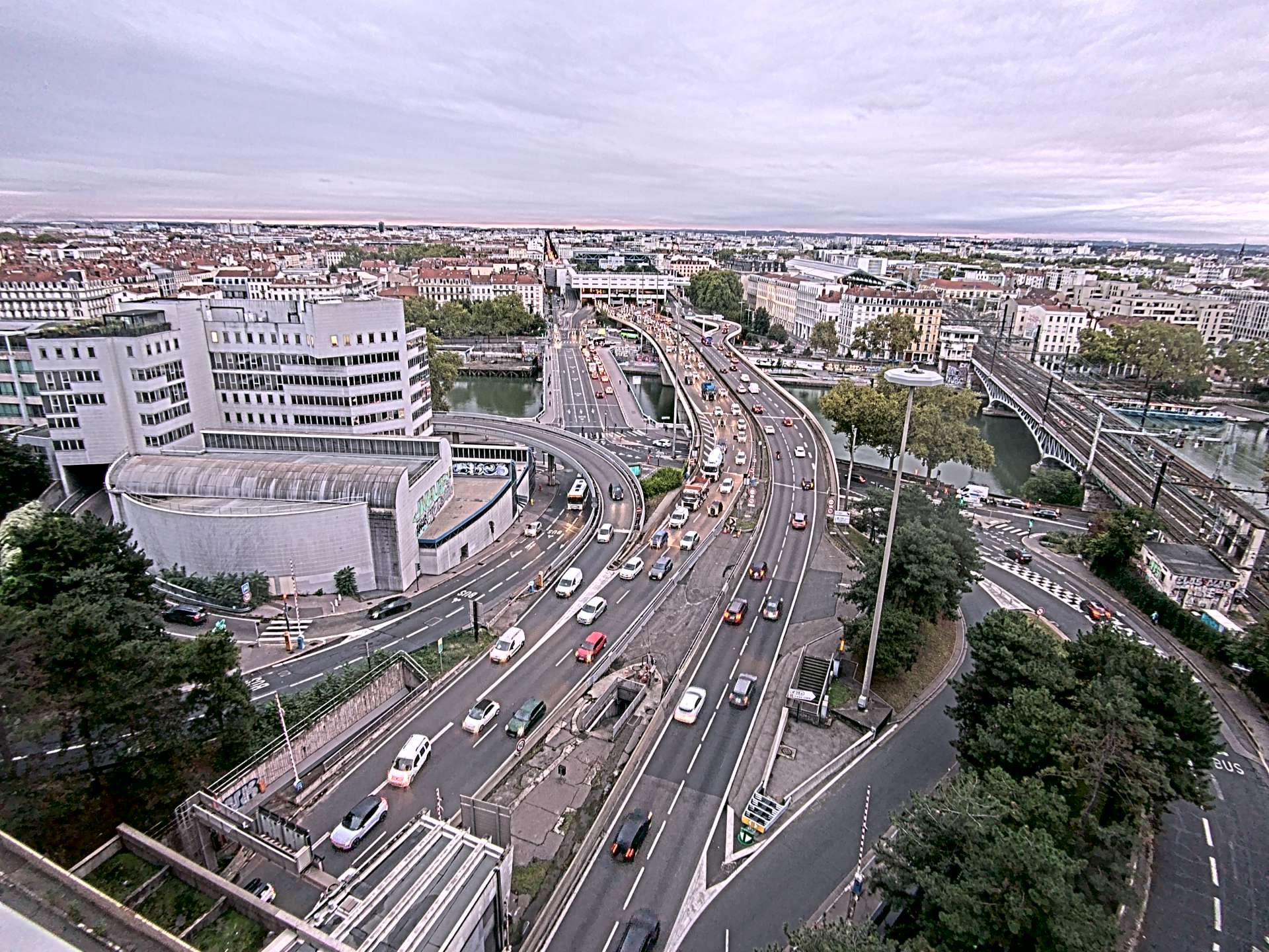 Caméra autoroute à Lyon Perrache à l'entrée Sud du Tunnel sous Fourvière, en direction de Marseille