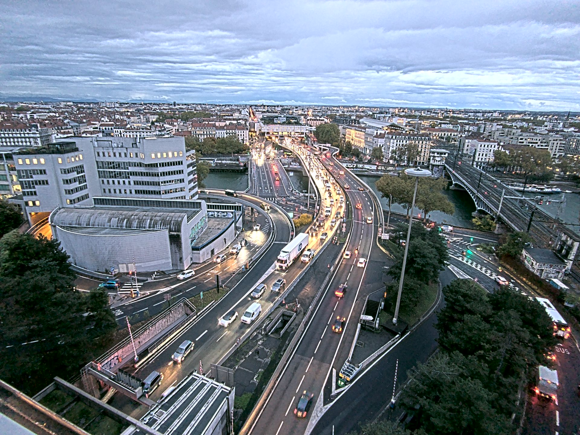 Caméra autoroute à Lyon Perrache à l'entrée Sud du Tunnel sous Fourvière, en direction de Marseille
