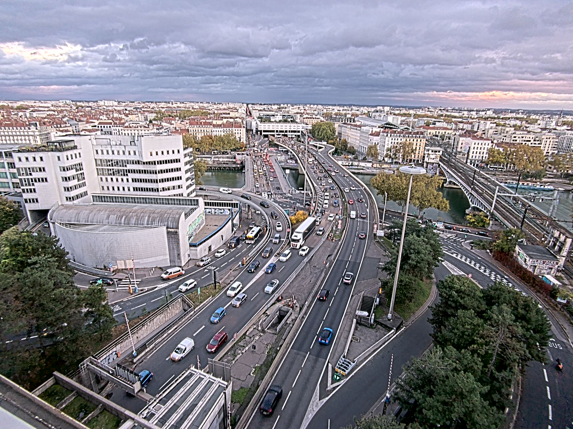 Caméra autoroute à Lyon Perrache à l'entrée Sud du Tunnel sous Fourvière, en direction de Marseille