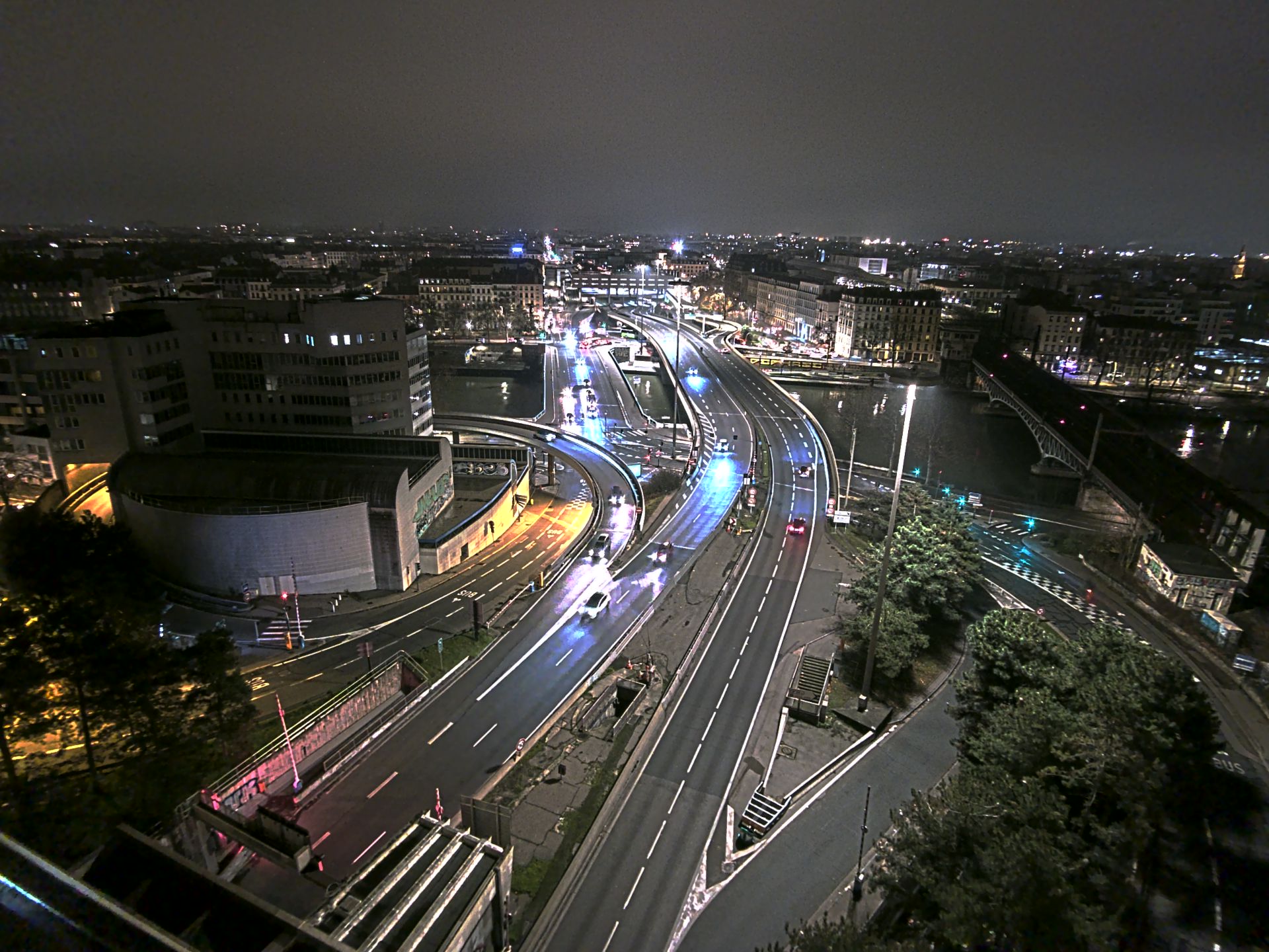 Caméra autoroute à Lyon Perrache à l'entrée Sud du Tunnel sous Fourvière, en direction de Marseille