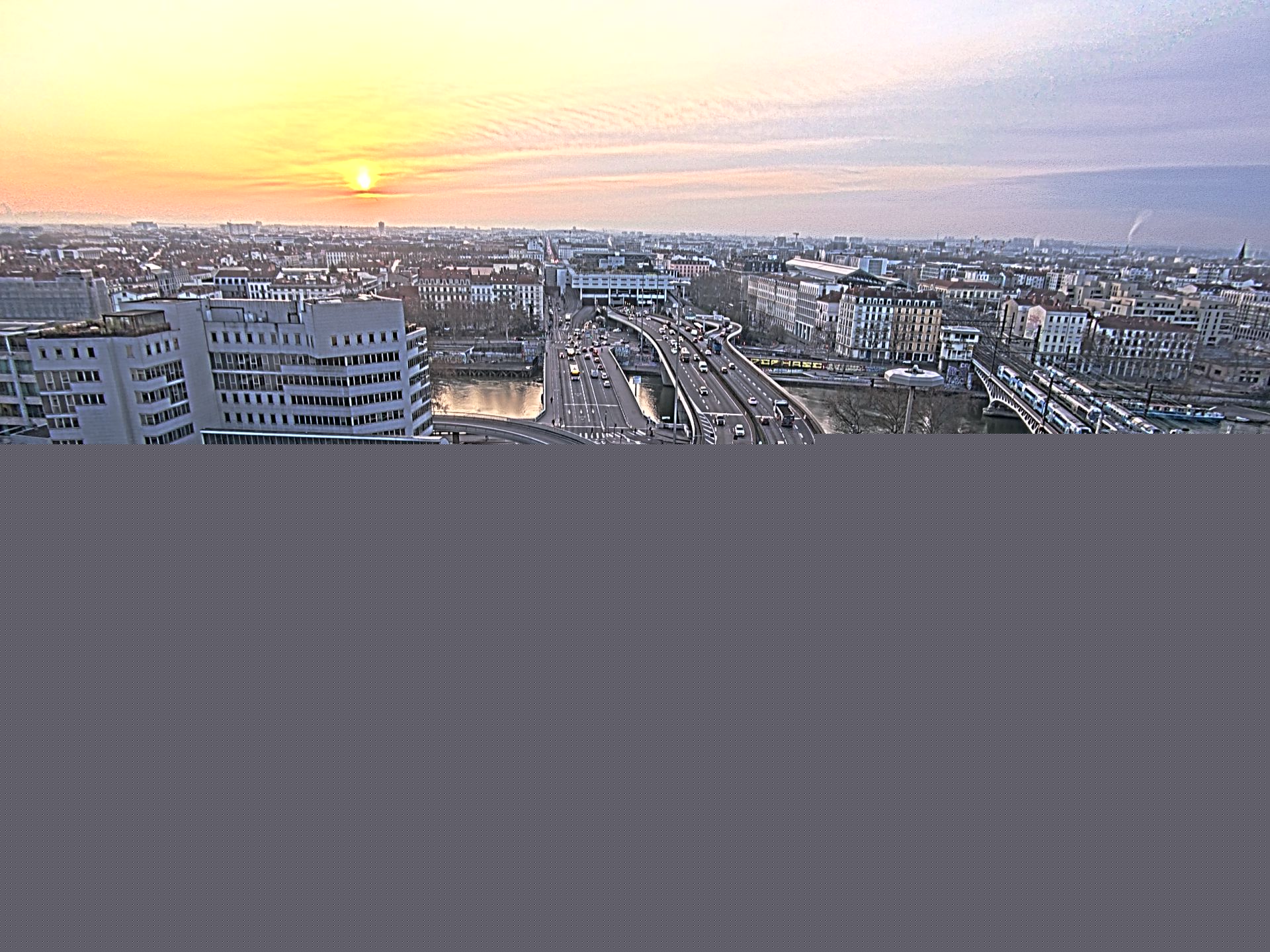 Caméra autoroute à Lyon Perrache à l'entrée Sud du Tunnel sous Fourvière, en direction de Marseille