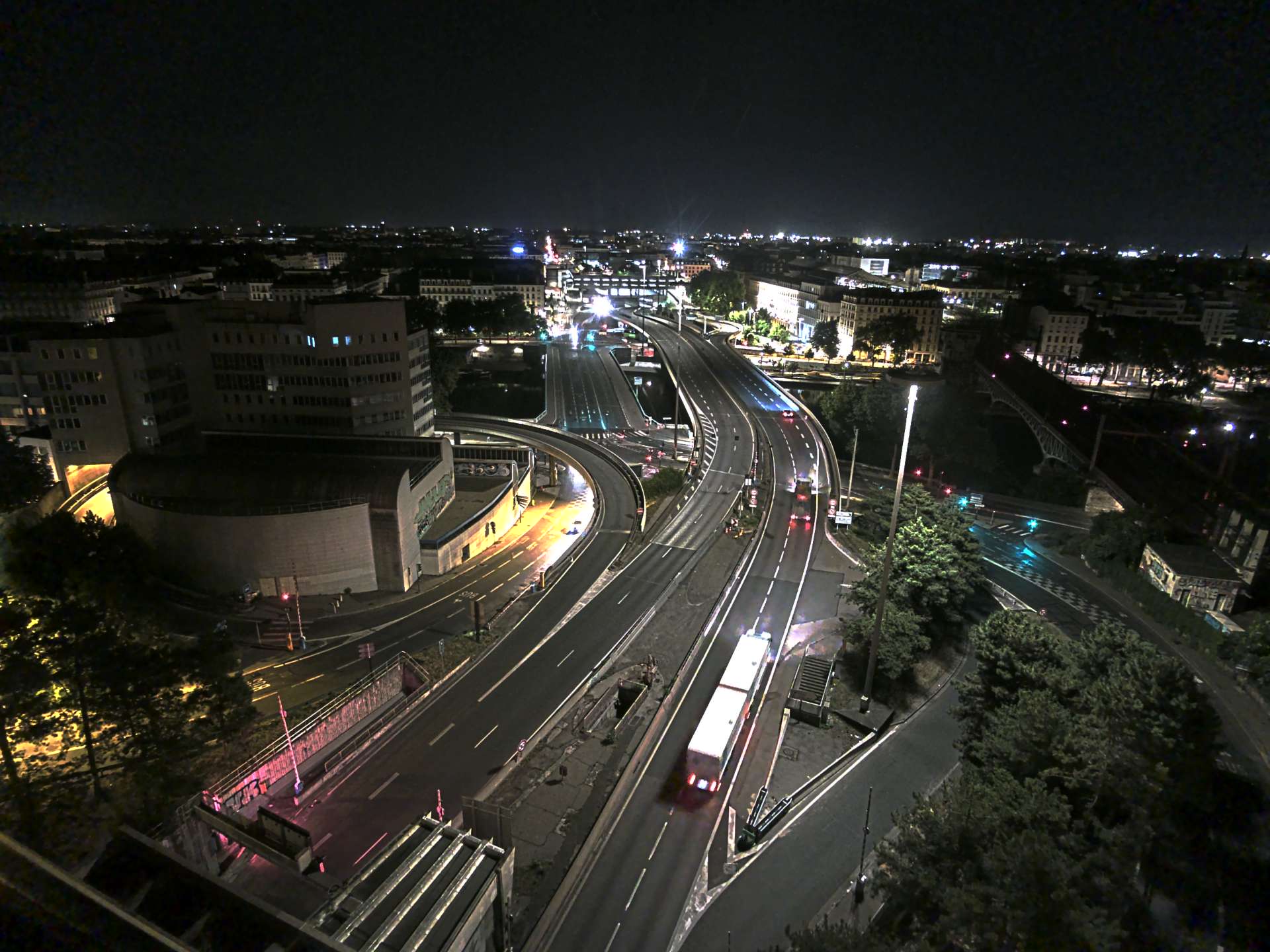 Caméra autoroute à Lyon Perrache à l'entrée Sud du Tunnel sous Fourvière, en direction de Marseille