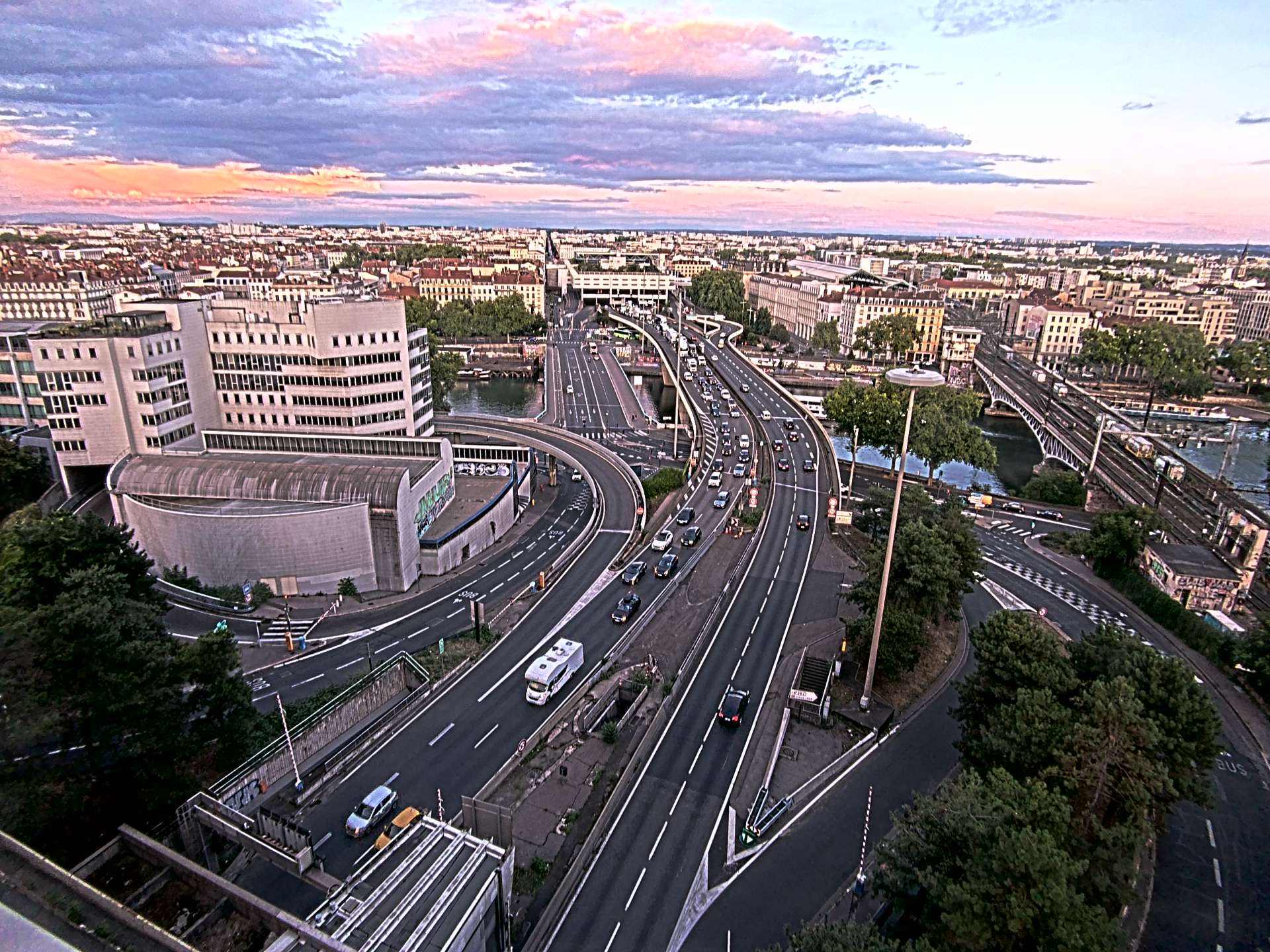 Caméra autoroute à Lyon Perrache à l'entrée Sud du Tunnel sous Fourvière, en direction de Marseille