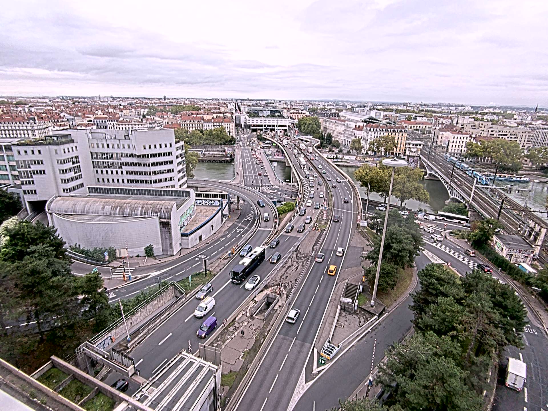 Caméra autoroute à Lyon Perrache à l'entrée Sud du Tunnel sous Fourvière, en direction de Marseille