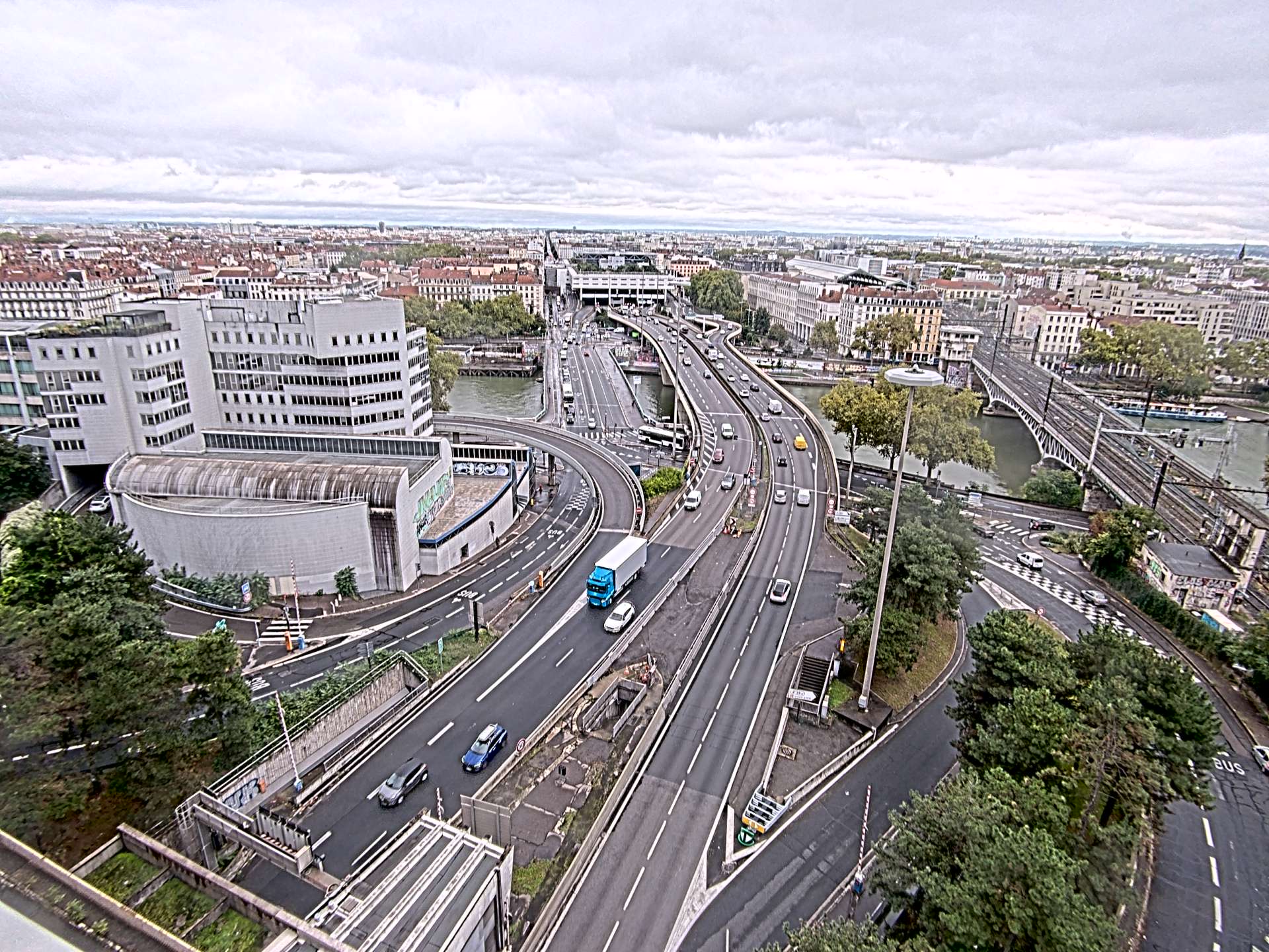 Caméra autoroute à Lyon Perrache à l'entrée Sud du Tunnel sous Fourvière, en direction de Marseille