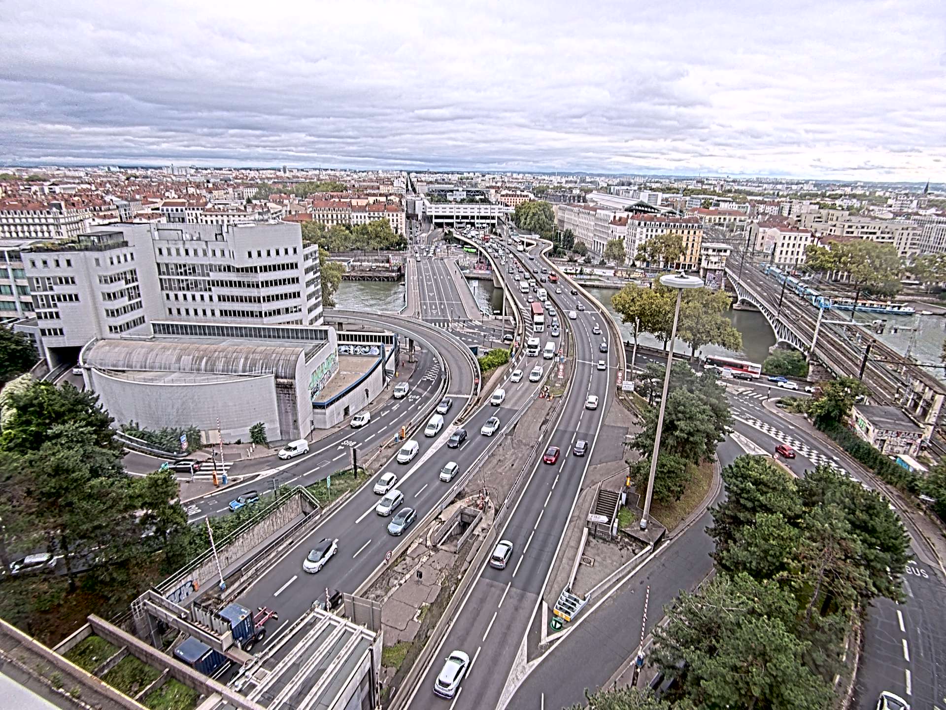 Caméra autoroute à Lyon Perrache à l'entrée Sud du Tunnel sous Fourvière, en direction de Marseille
