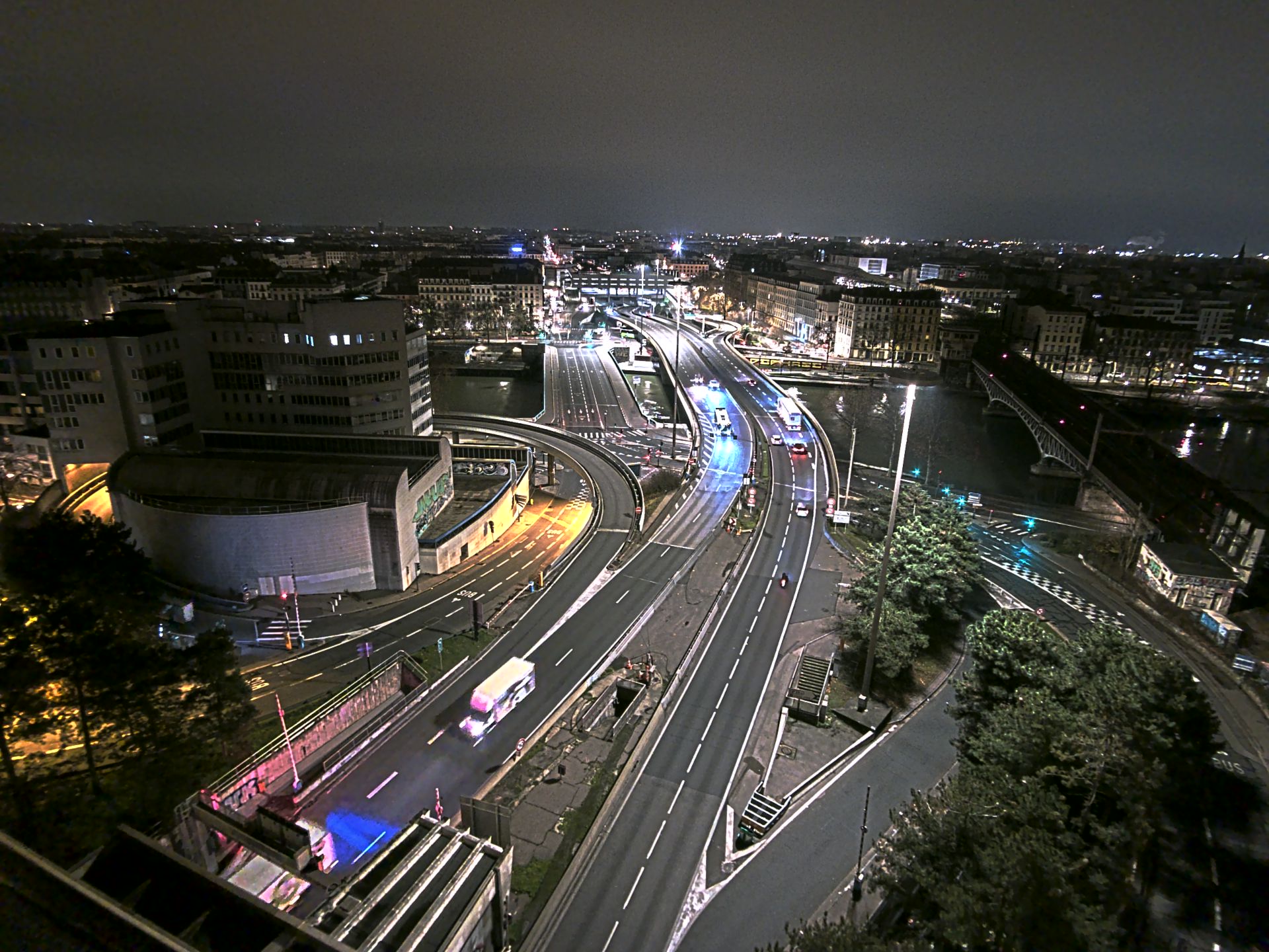 Caméra autoroute à Lyon Perrache à l'entrée Sud du Tunnel sous Fourvière, en direction de Marseille