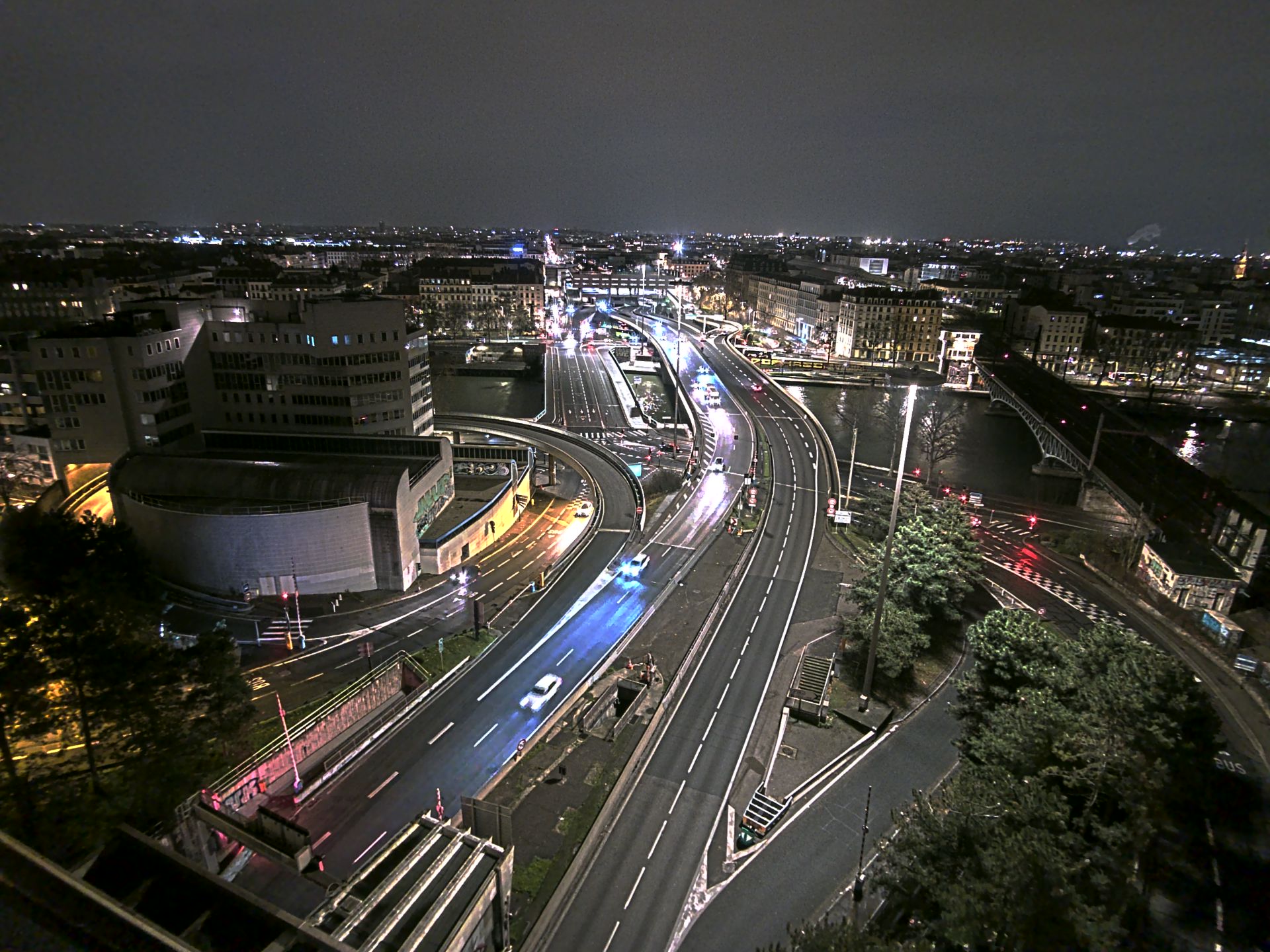 Caméra autoroute à Lyon Perrache à l'entrée Sud du Tunnel sous Fourvière, en direction de Marseille