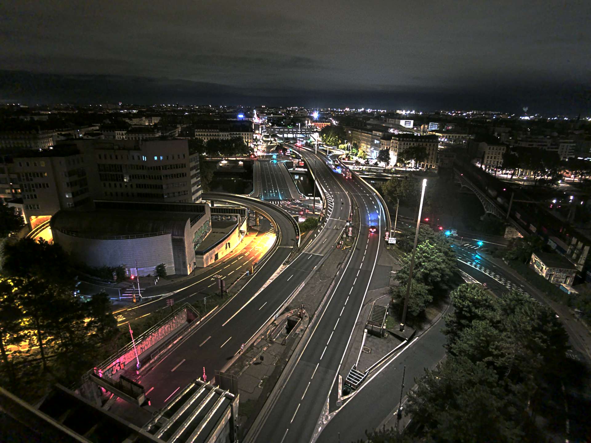 Caméra autoroute à Lyon Perrache à l'entrée Sud du Tunnel sous Fourvière, en direction de Marseille